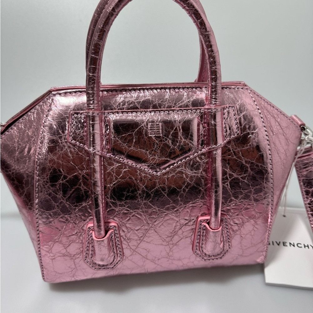 Givenchy Givenchy Antigona Lock Bag in Laminated Leather Pink Size ONE SIZE - 3 Thumbnail