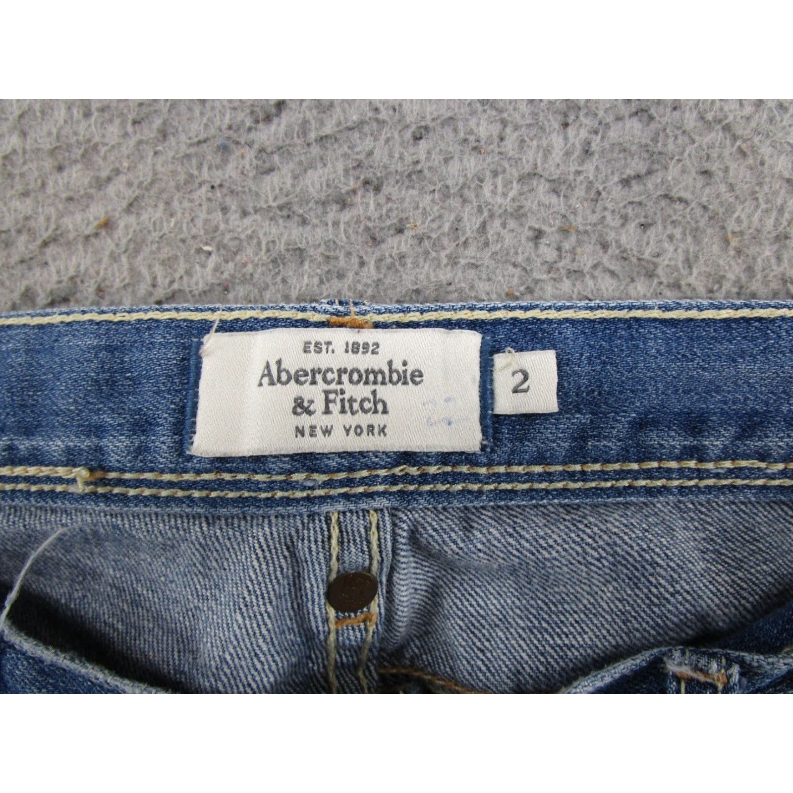 Abercrombie & Fitch VTG Abercrombie & Fitch Distressed Straight Leg Jeans Women's Size 2 Blue Denim 5-Pocket Design 90s Style Jeans Womens Size 2 Size 26" / US 2 / IT 38 - 3 Thumbnail
