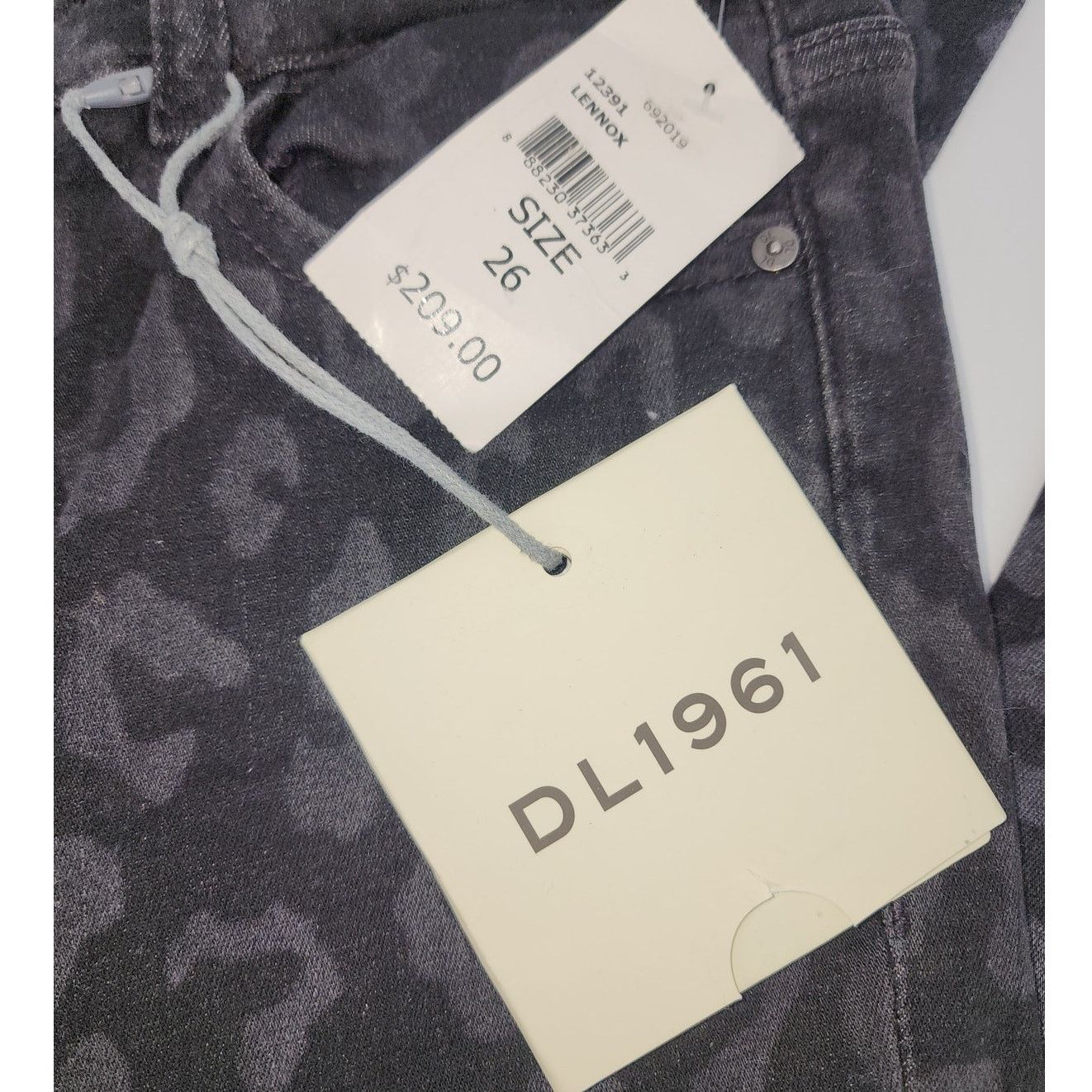 DL1961 DL1961 Farrow Ankle Jeans Black Leopard Print Women's Sz 26 Size 26" / US 2 / IT 38 - 3 Thumbnail