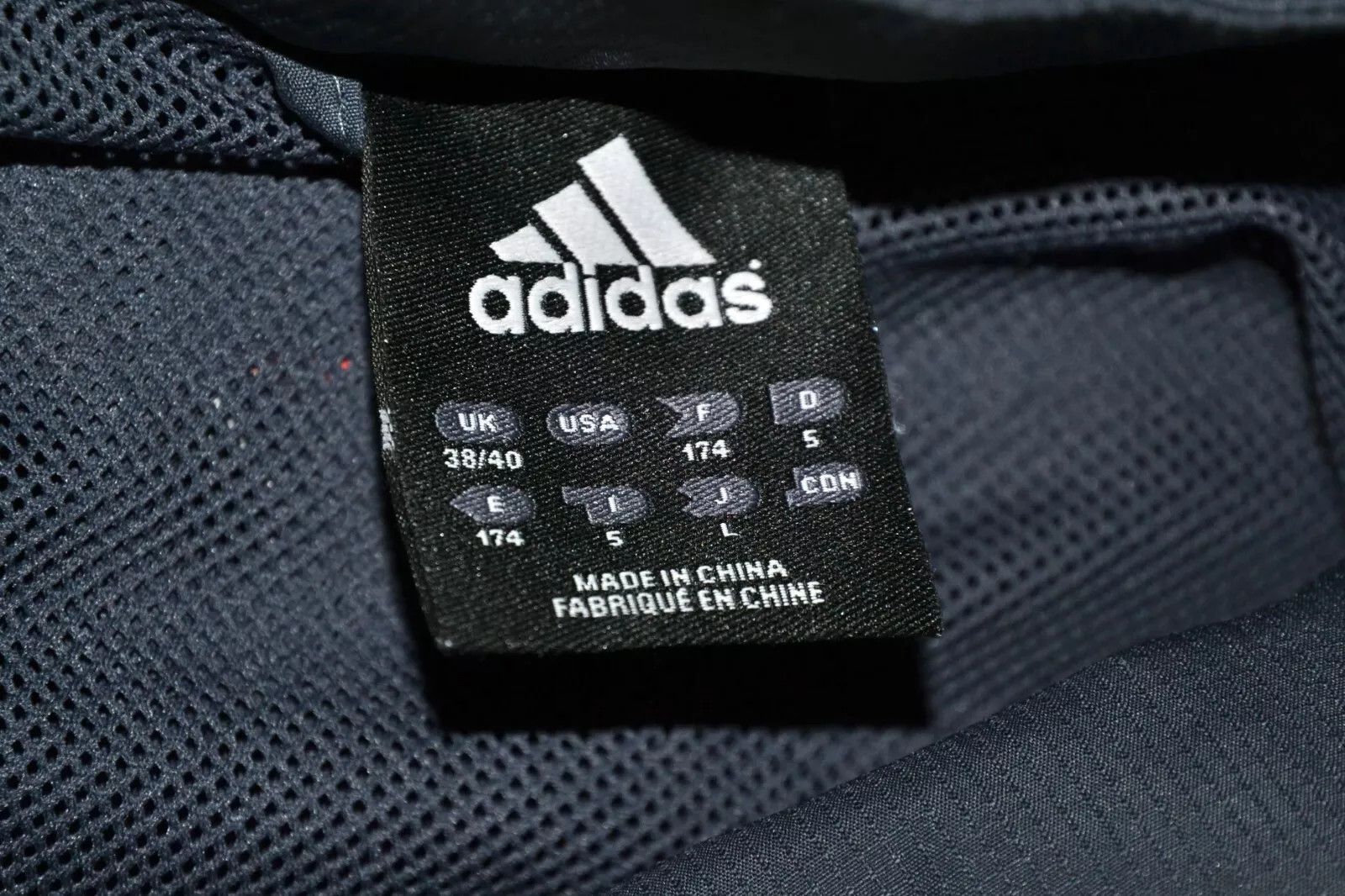 Adidas LIVERPOOL 2006/2007 JACKET JERSEY ADIDAS SIZE M ADULT Size US M / EU 48-50 / 2 - 6 Thumbnail