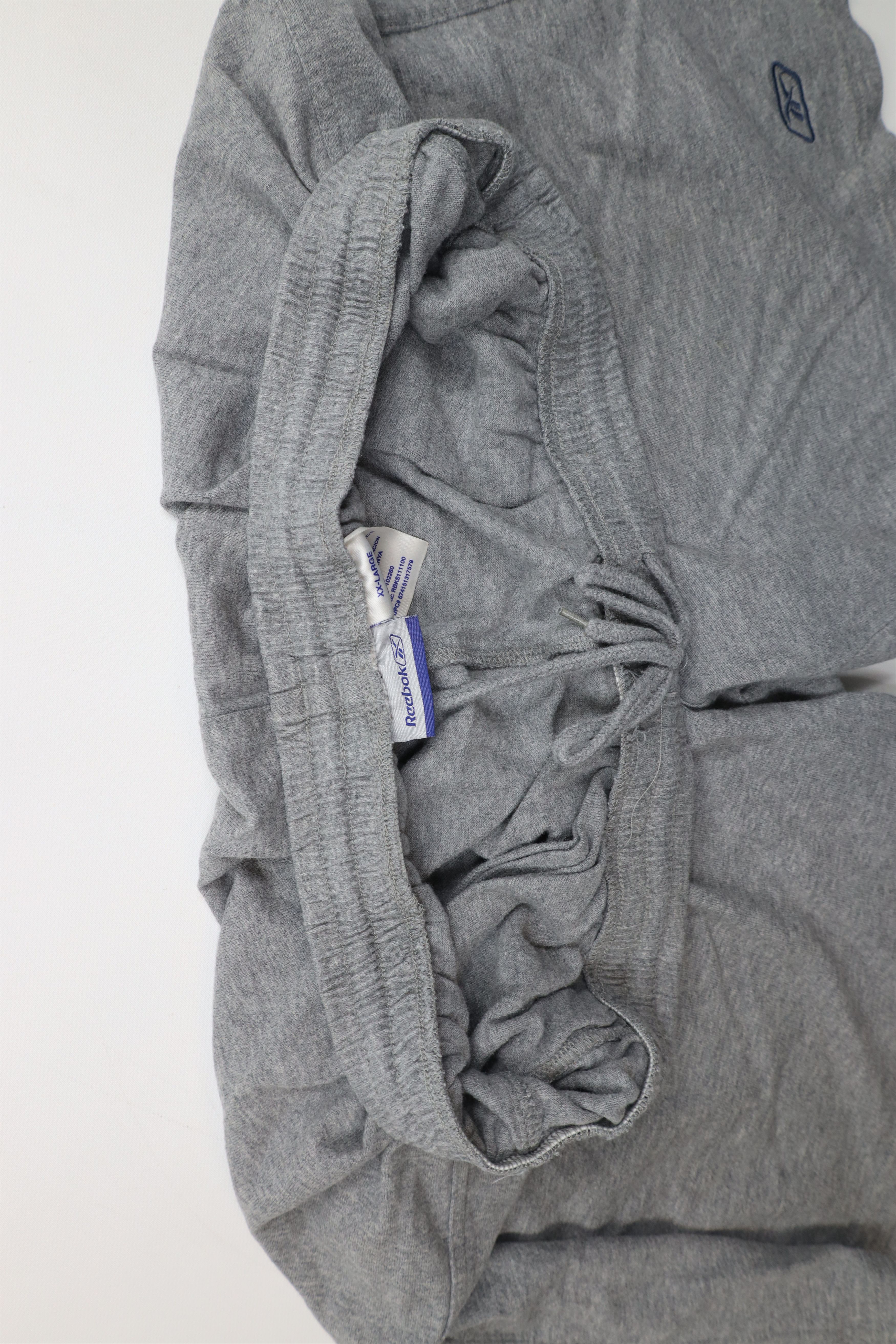 Reebok × Vintage Vintage 90s Reebok Logo Above Knee Shorts Heather Gray Size US 38 / EU 54 - 9 Thumbnail