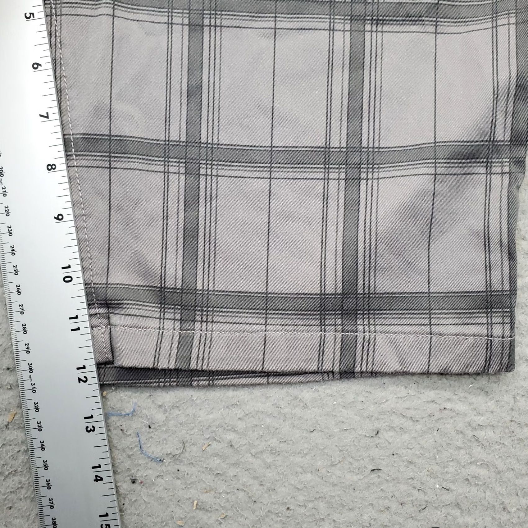 Quiksilver Quiksilver Mens Bermuda Shorts 30 Multi Plaid Flat Front Slash Pocket Mid Waist Mens Size 30 Multicolor Size US 30 / EU 46 - 4 Thumbnail