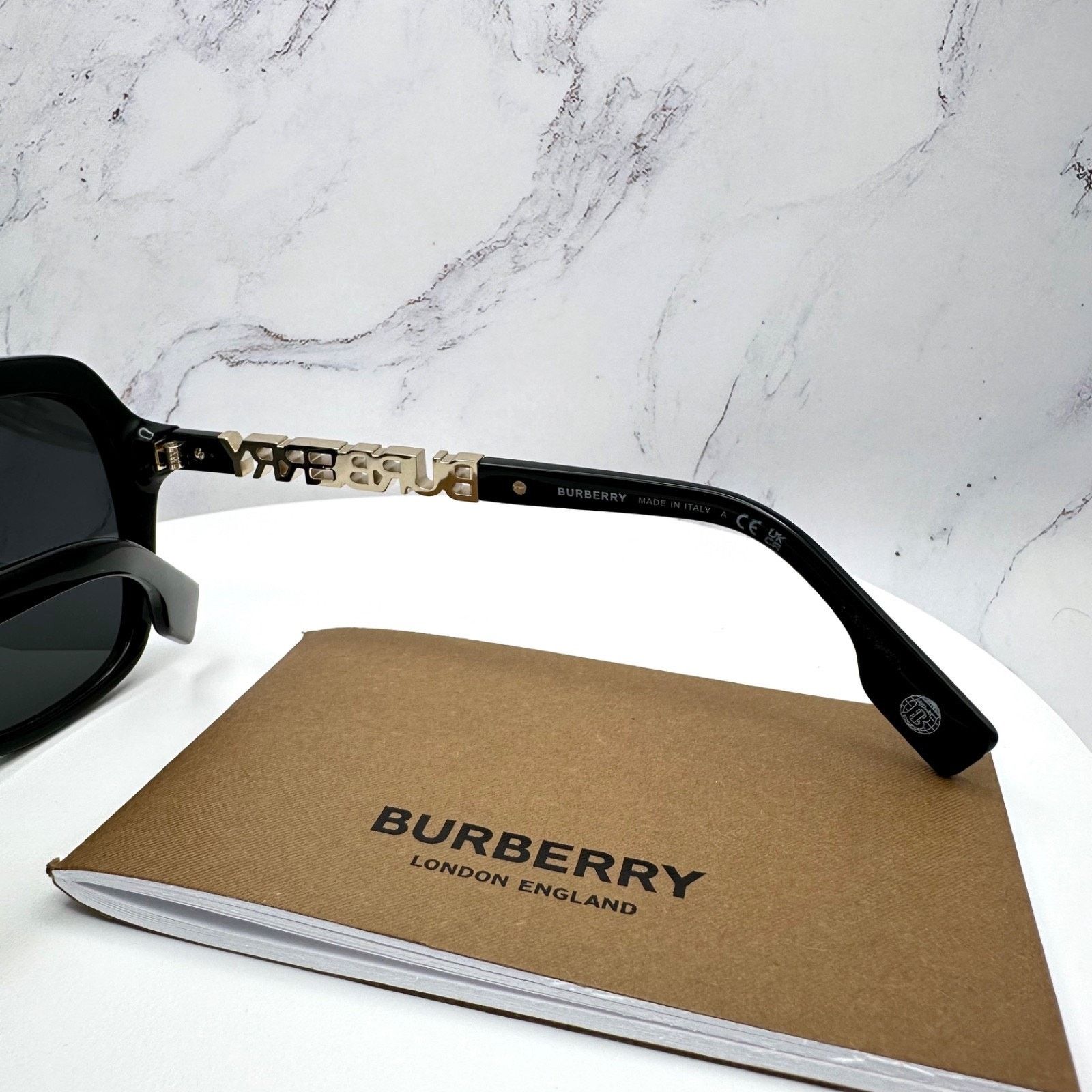 Burberry New Burberry Sunglasses Black Square Gold Metal BURBERRY Size ONE SIZE - 12 Thumbnail