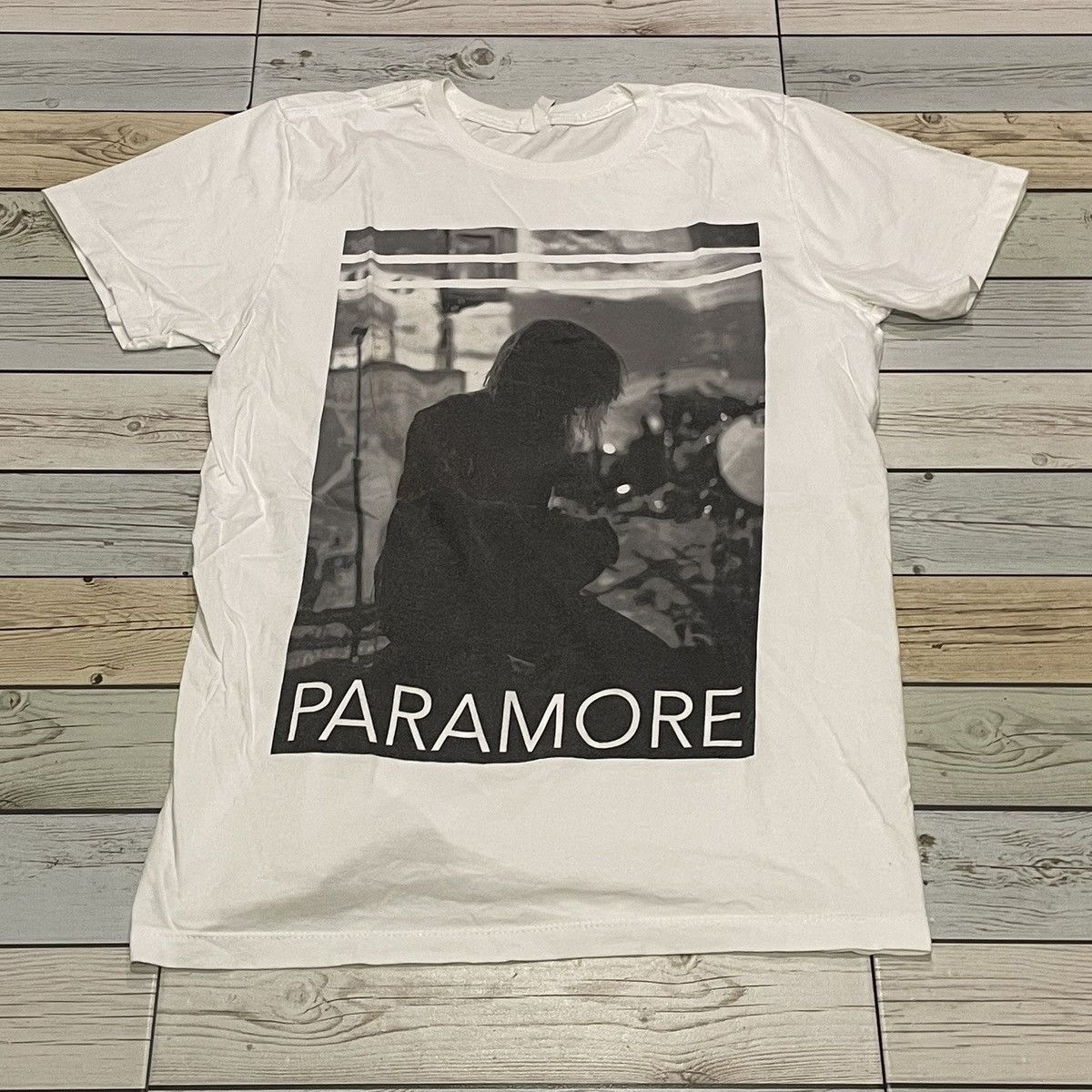 Band Tees Rare Vintage Paramore Band Tour T Shirt Emo Size US M / EU 48-50 / 2 - 1 Thumbnail