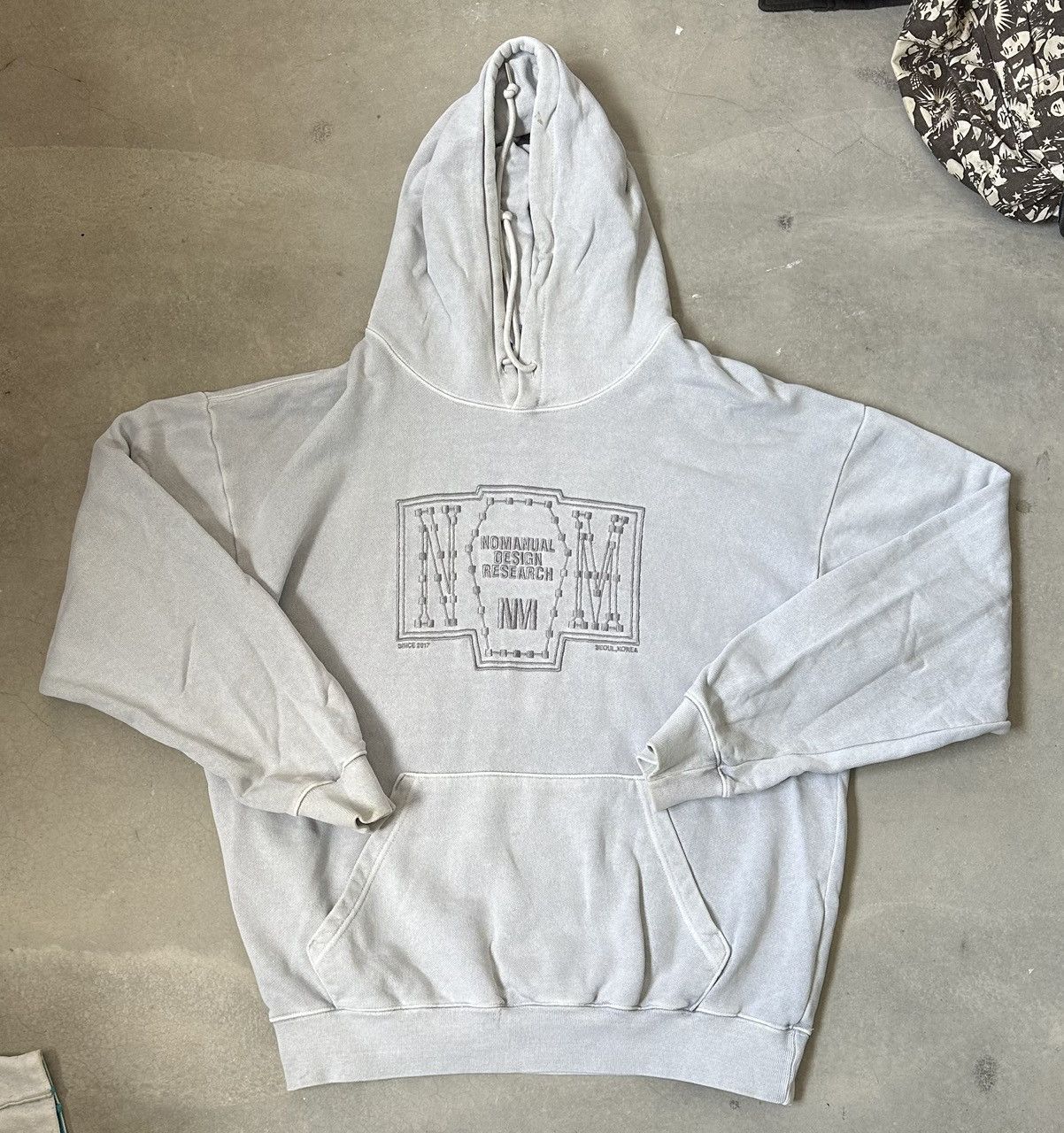 Japanese Brand NOMANUAL. EMBROIDERY HOODIE Size US XXL / EU 58 / 5 - 1 Thumbnail