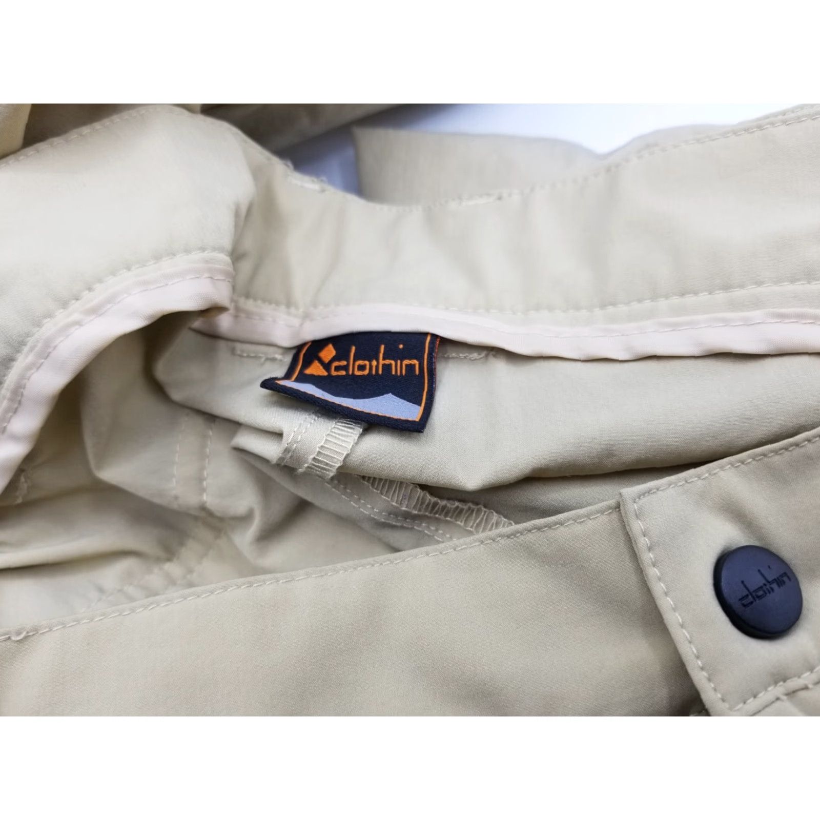 Vintage Clothin Mens Brown Hiking Beige Pants Size Medium 30 inch inseam Lightweight Cargo Size US 31 - 3 Thumbnail