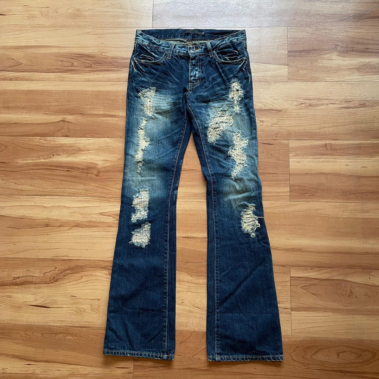 GOSTAR DE FUGA Vintage Distress Fuga Flare Jeans Size US 29 - 1 Thumbnail