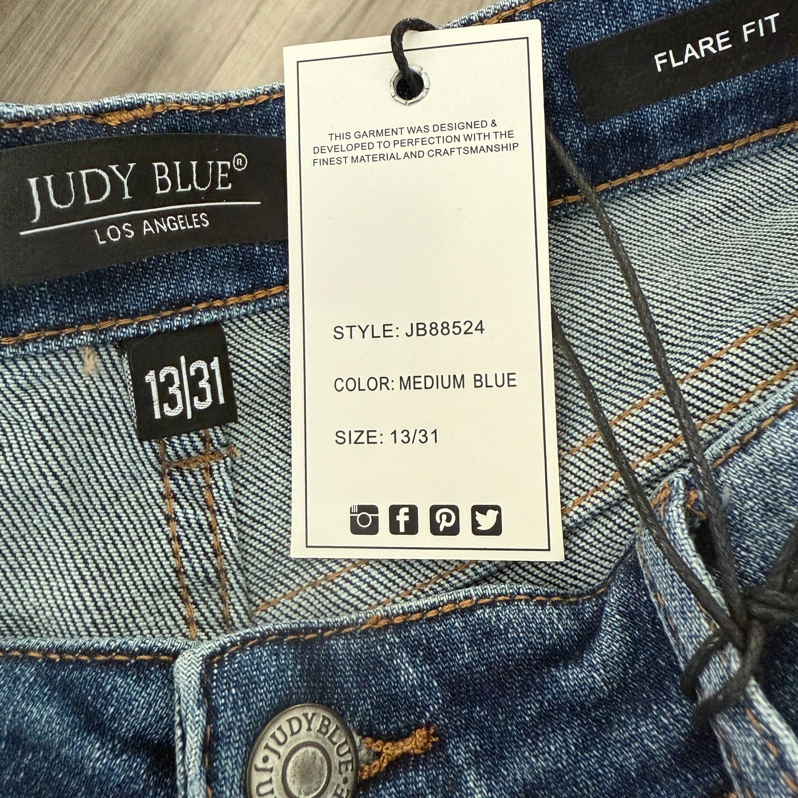 Judy Blue Judy Blue Mid Rise Flare Fit Leg Jeans Inseam Panel 13 31 Size 31" - 9 Thumbnail
