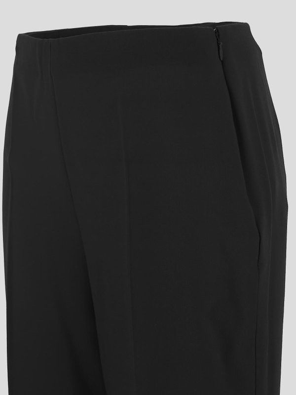 Salvatore Ferragamo o1y0426 Sweatpant in Black Size 26" / US 2 / IT 38 - 3 Thumbnail