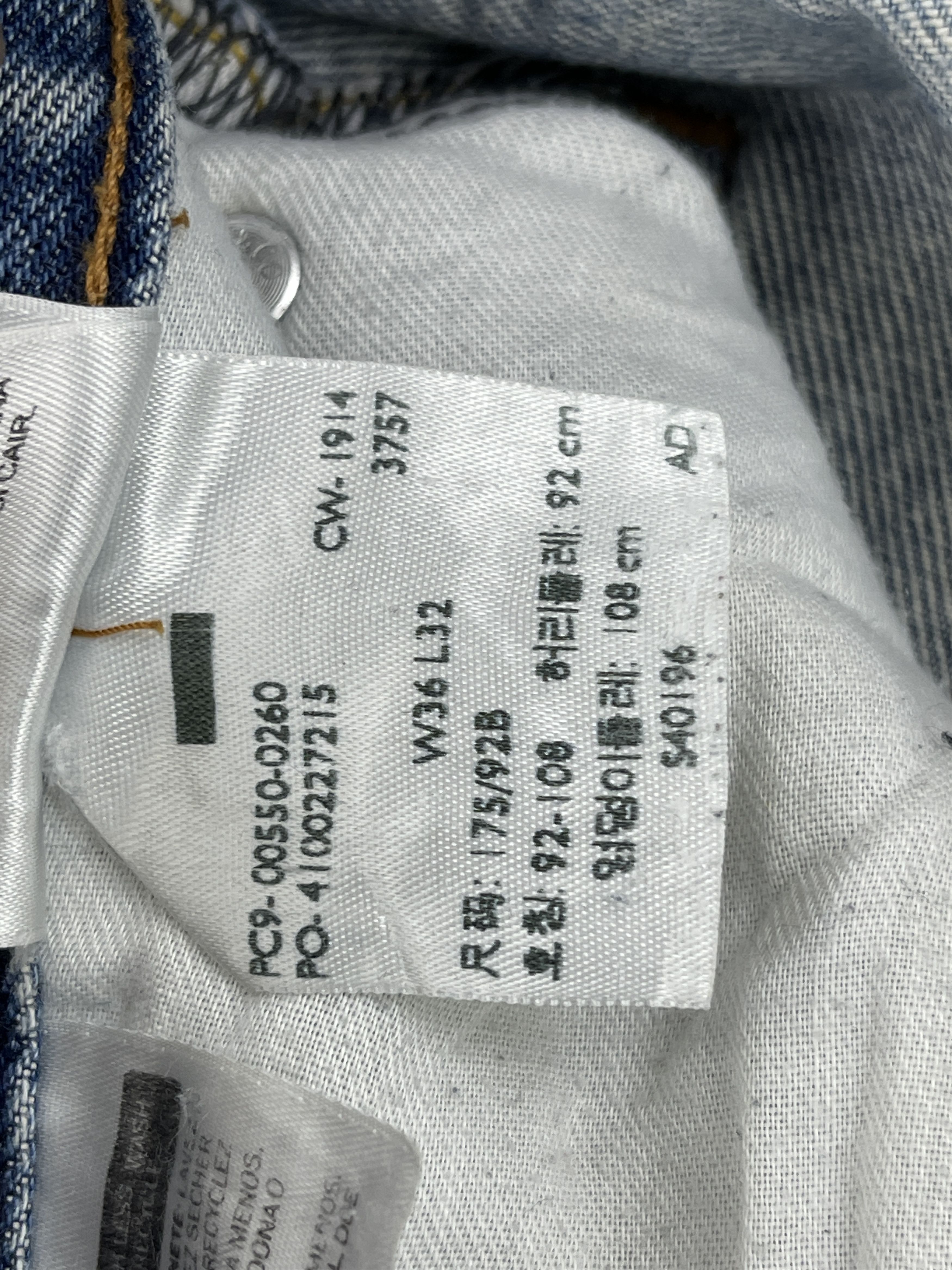 Levi's Vintage Distressed Levis 550 Light Wash Jeans DP2501 Size US 35 - 10 Thumbnail