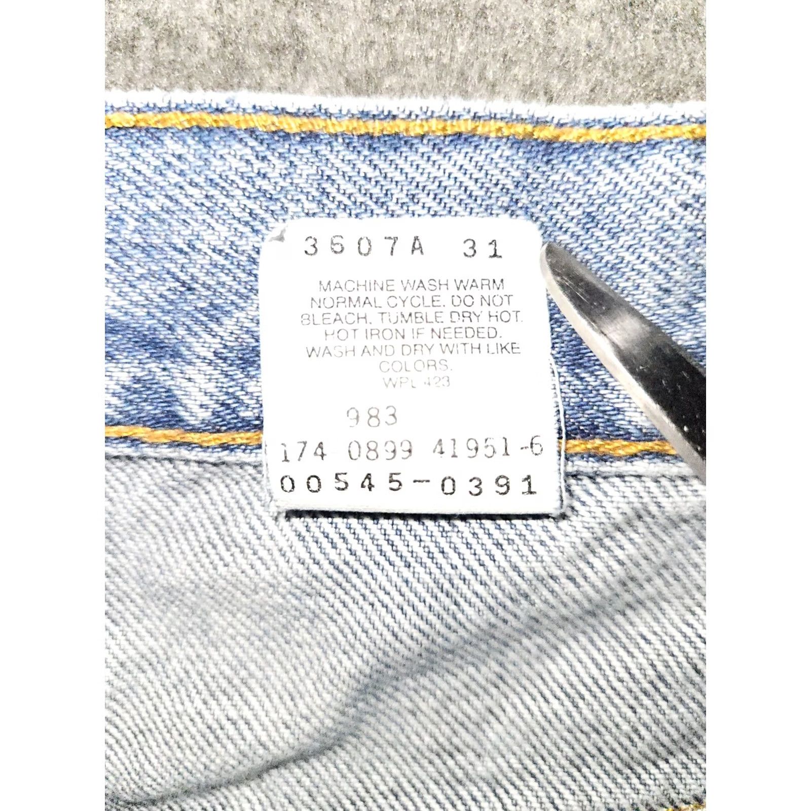 Levi's VINTAGE Levi's 545 Jeans Men 40x30 Tapered Loose High Rise Blue Gold Tab 90s Cowboy Distressed N/A Size US 40 / EU 56 - 3 Thumbnail