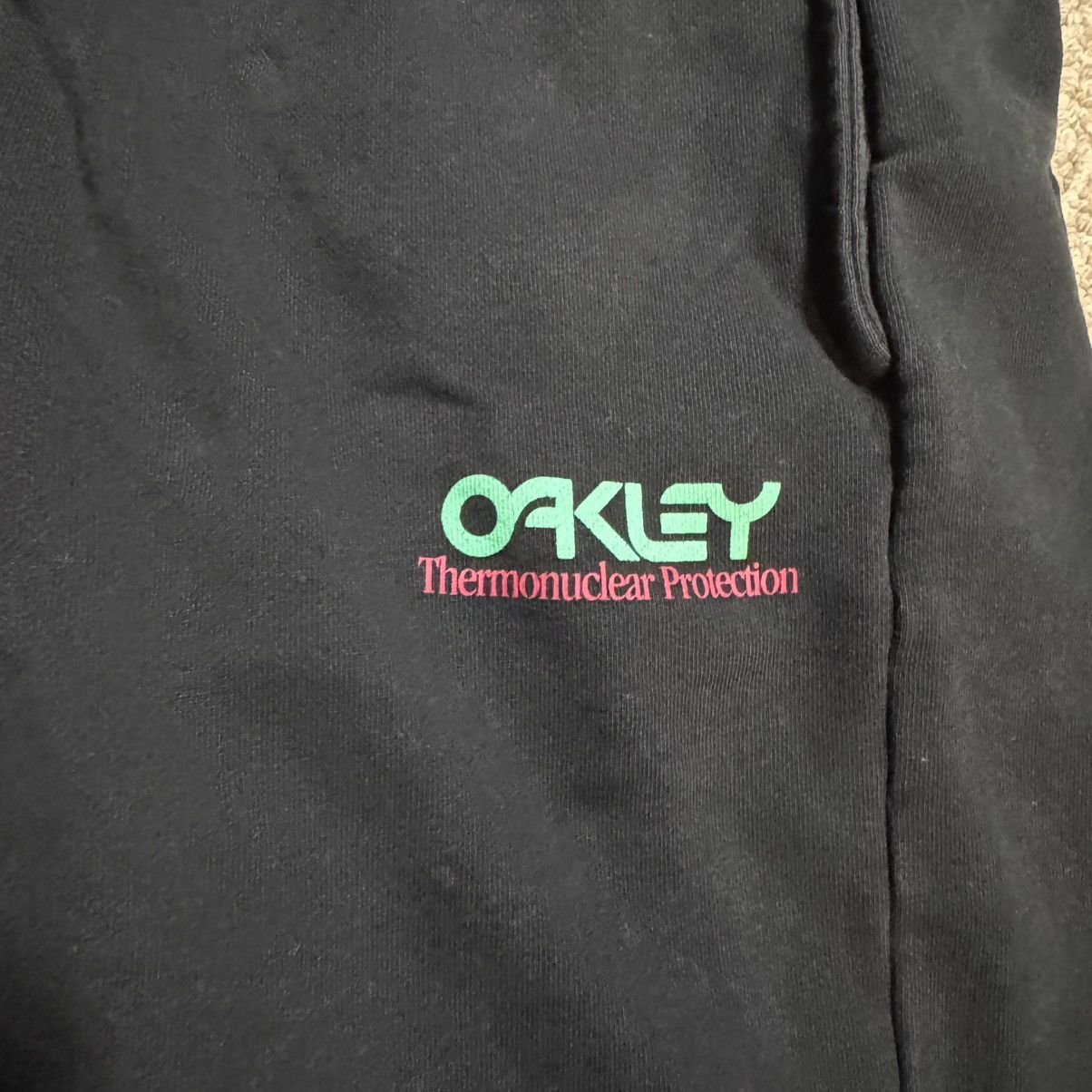 Oakley Rare Vintage Oakley Thermonuclear Protection sweats Size US 34 / EU 50 - 2 Thumbnail