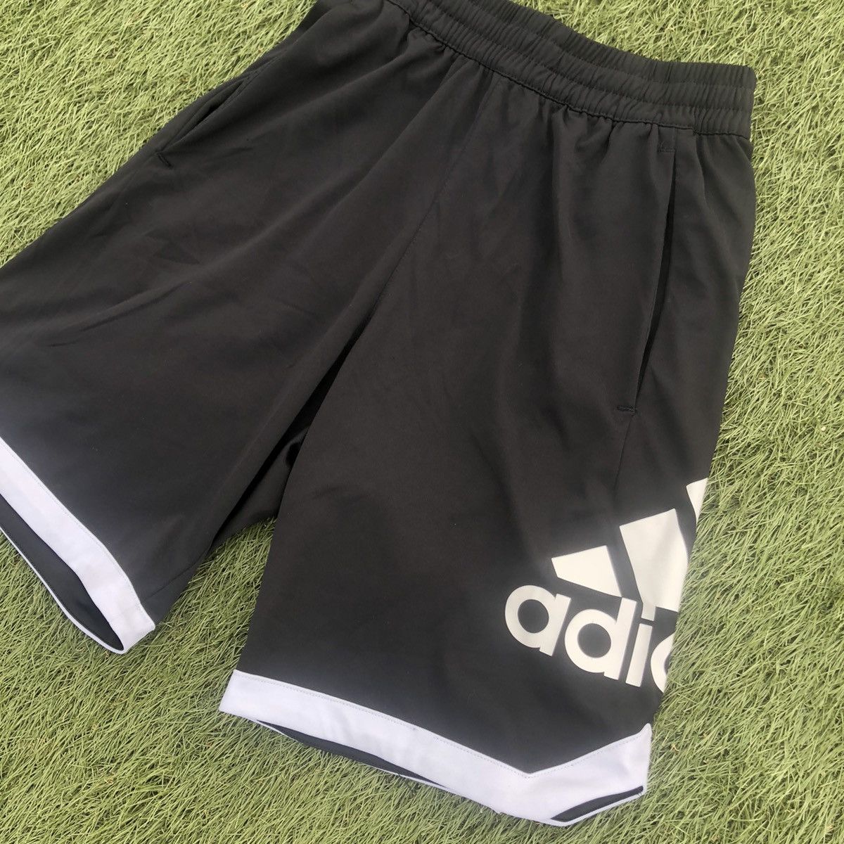 Adidas Adidas shorts Size US 32 / EU 48 - 3 Thumbnail