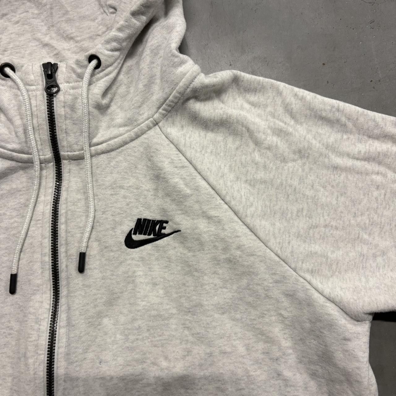 Nike Crazy Vintage Y2K/2000s Nike Grey Streetwear Style Loungewear zipup Hoodie! Size US M / EU 48-50 / 2 - 2 Thumbnail