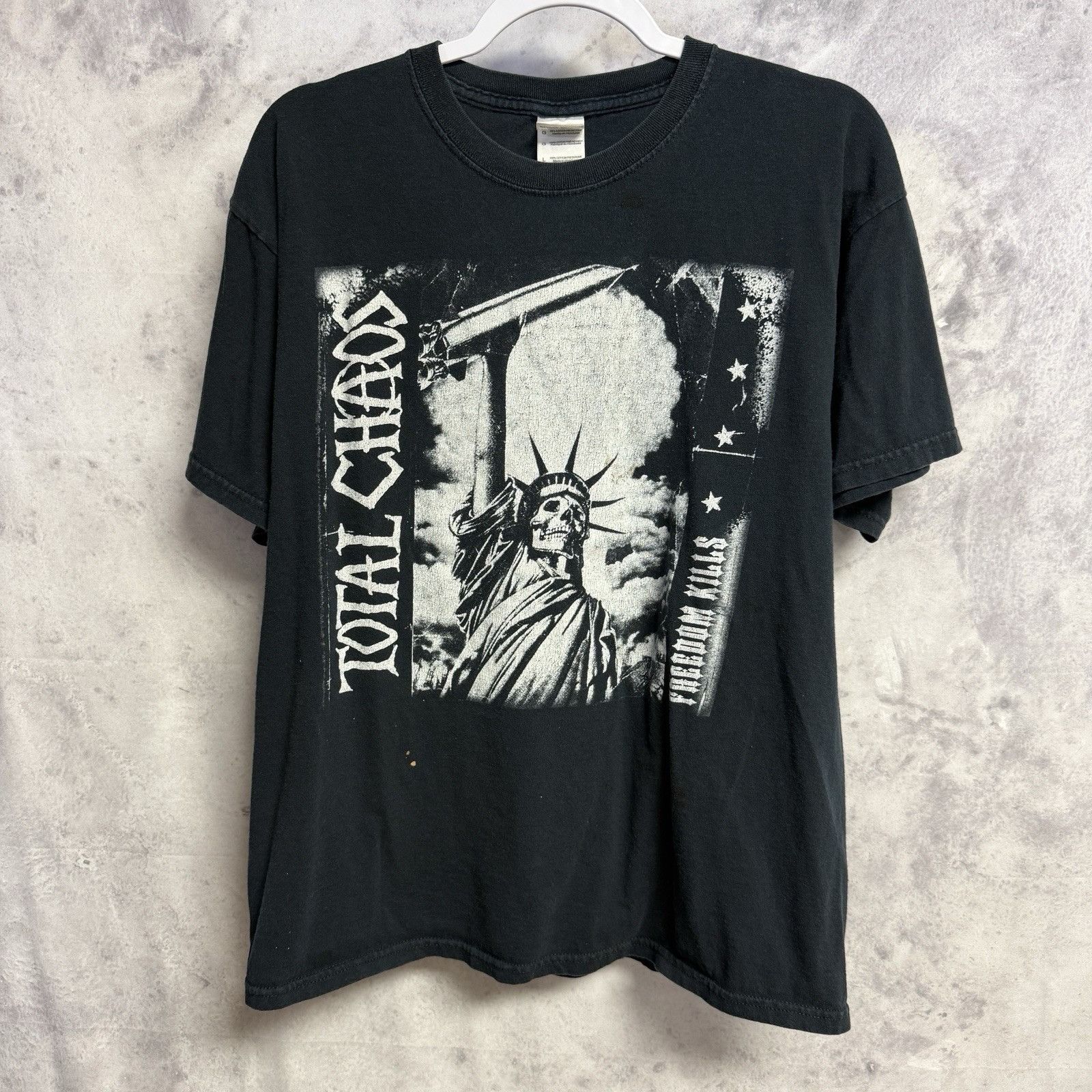 Total Chaos Freedom Kills Band T Shirt Mens M 20.5x26 Black