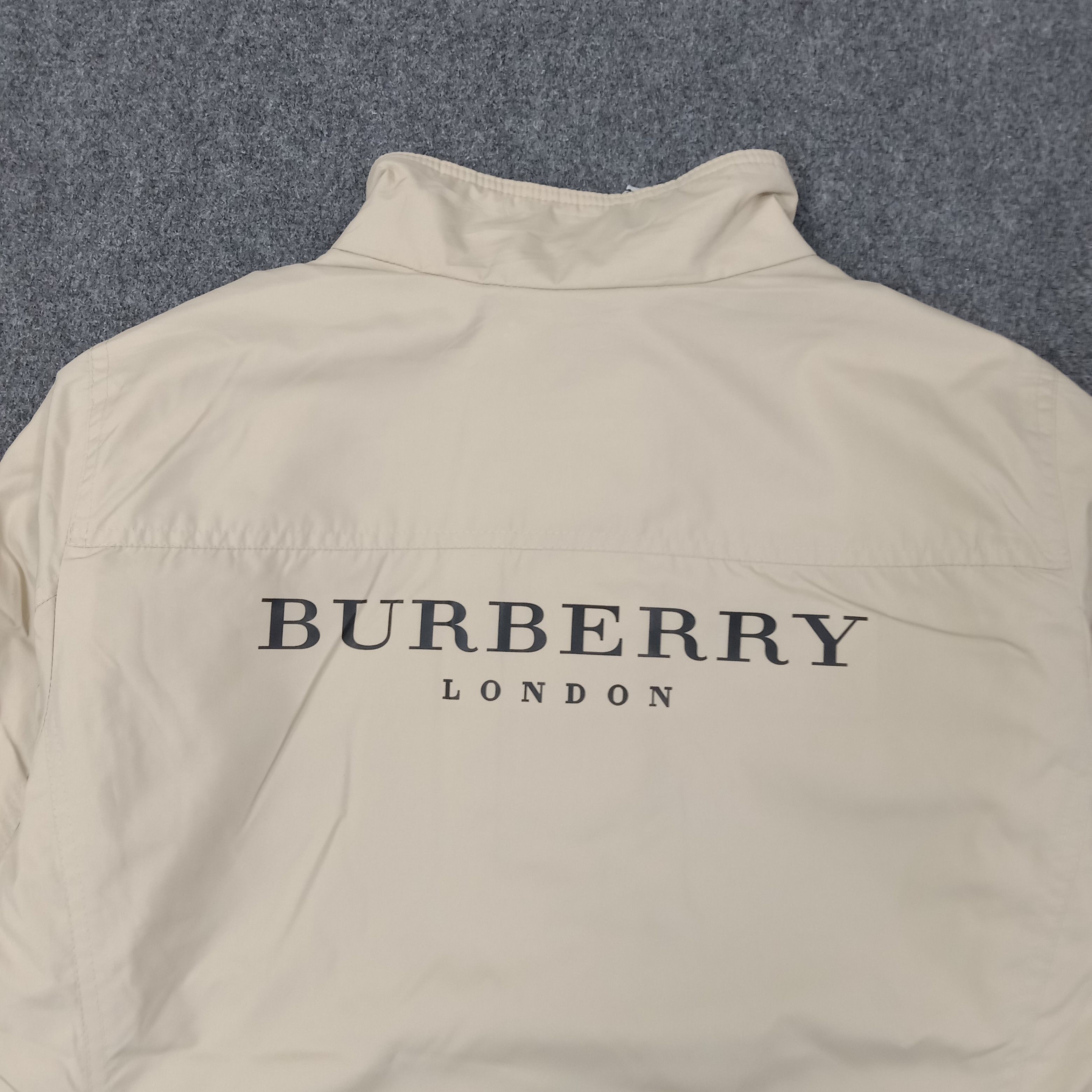 Burberry BURBERRY LONDON Fashion Brand Jakcet C253N25 Size US S / EU 44-46 / 1 - 2 Thumbnail