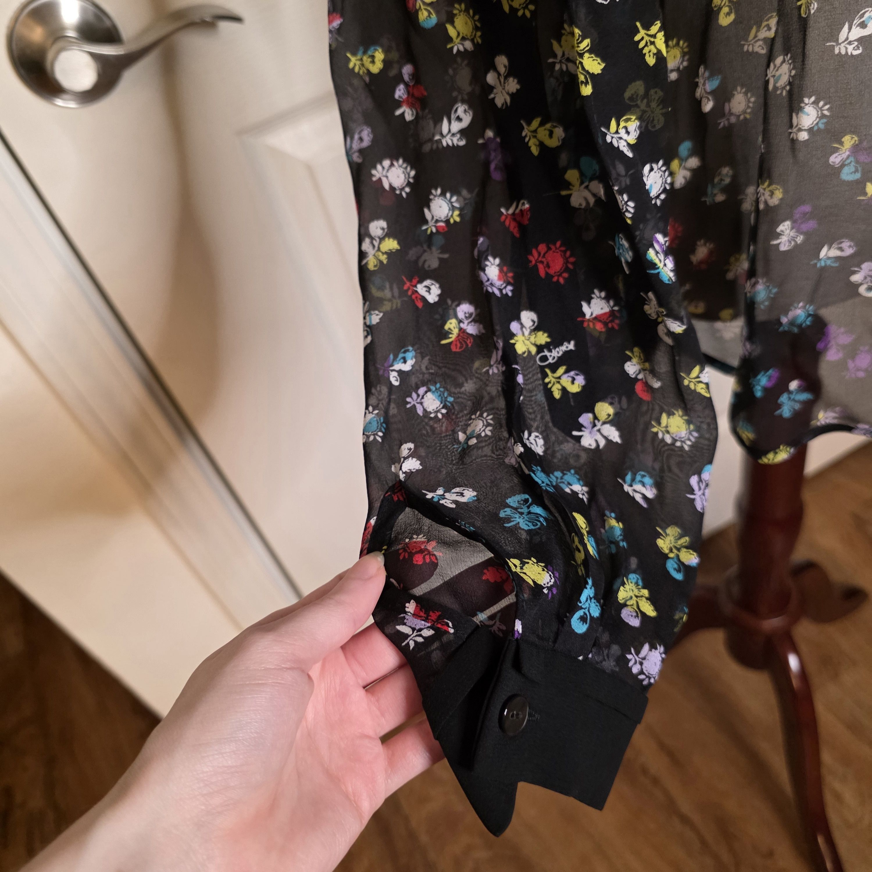 Diane von Furstenberg Diane Von Furstenberg Black Floral Sheer Silk Button Down Size M / US 6-8 / IT 42-44 - 3 Thumbnail