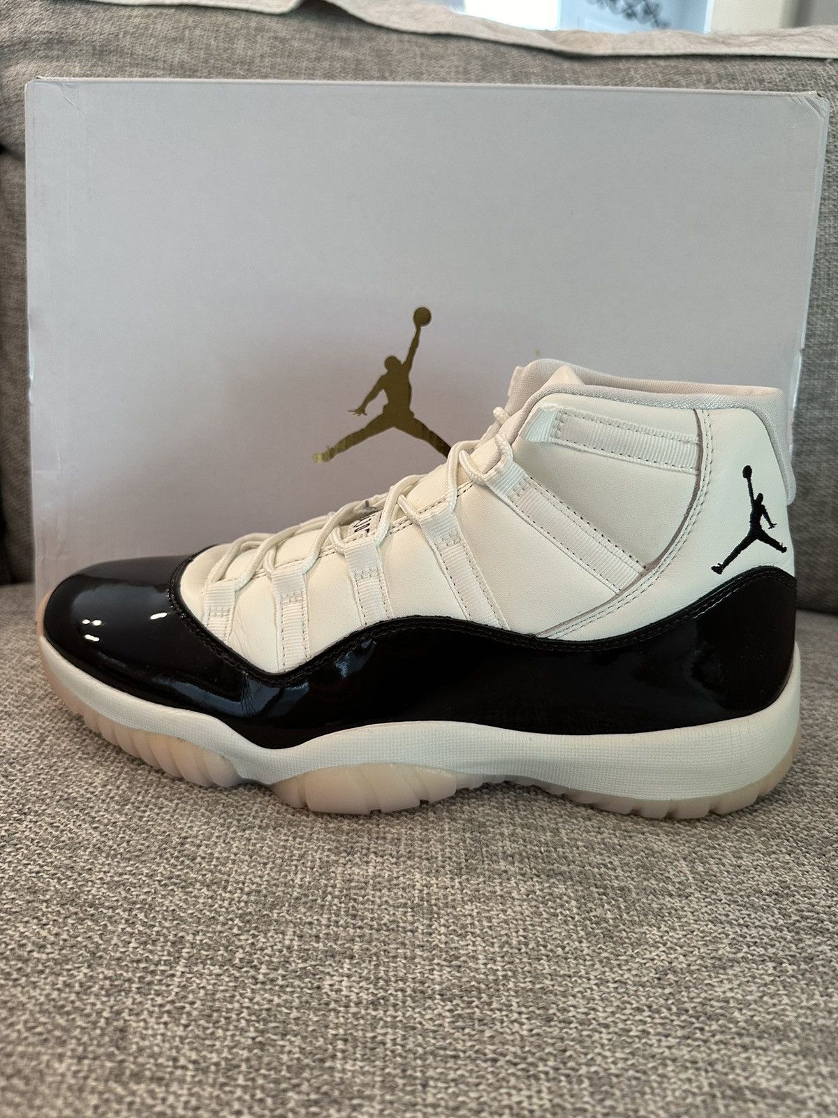 Jordan Brand (Men’s Size 10.5) Jordan 11 Retro Neapolitan Size US 12 / IT 42 - 6 Thumbnail