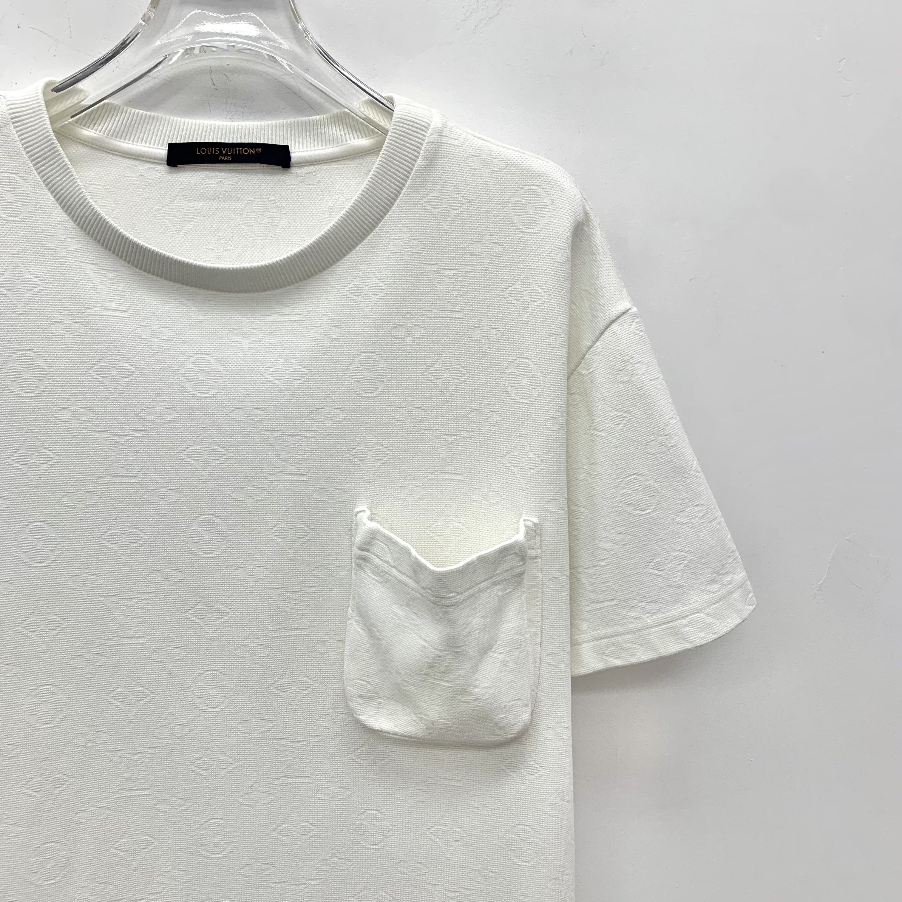 Louis Vuitton Louis Vuitton Monogram Print T-Shirt White (S) Size US S / EU 44-46 / 1 - 3 Thumbnail