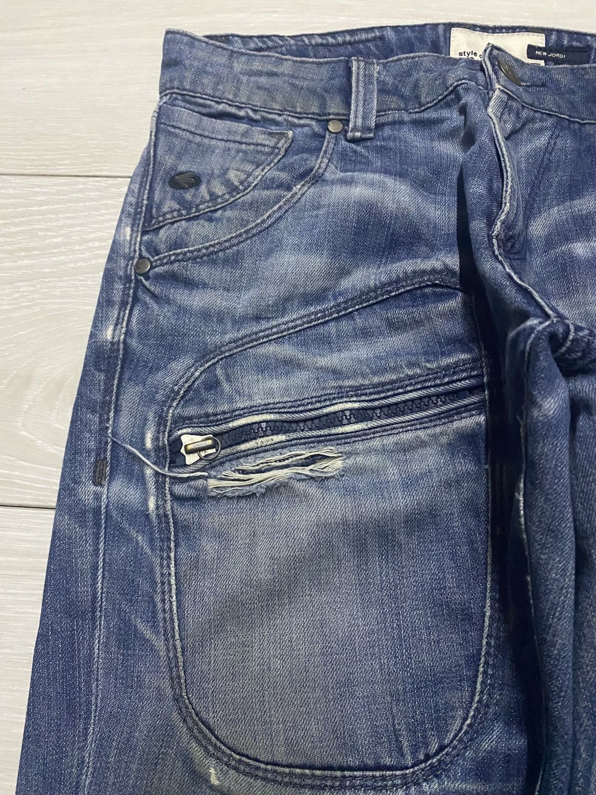 Energie Vintage Style Clash Energy Faded Wash Distressed Jeans Size US 31 - 7 Thumbnail