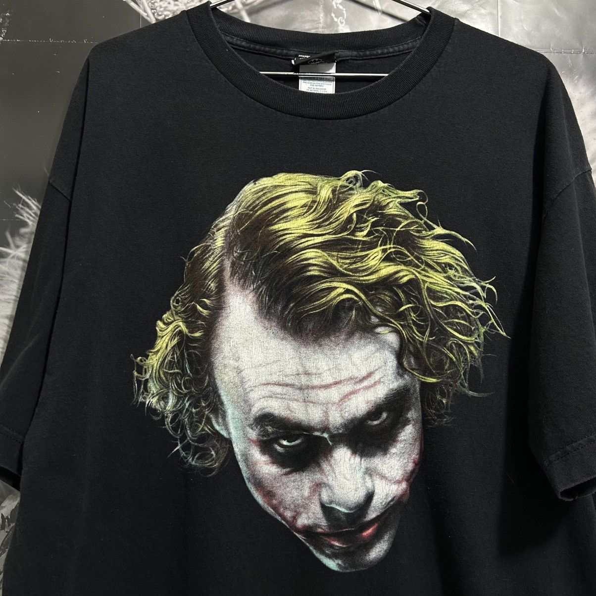 DC Comics THE DARK KNIGHT JOKER BIG FACE PROMO MOVIE SHIRT Size US XL / EU 56 / 4 - 2 Thumbnail