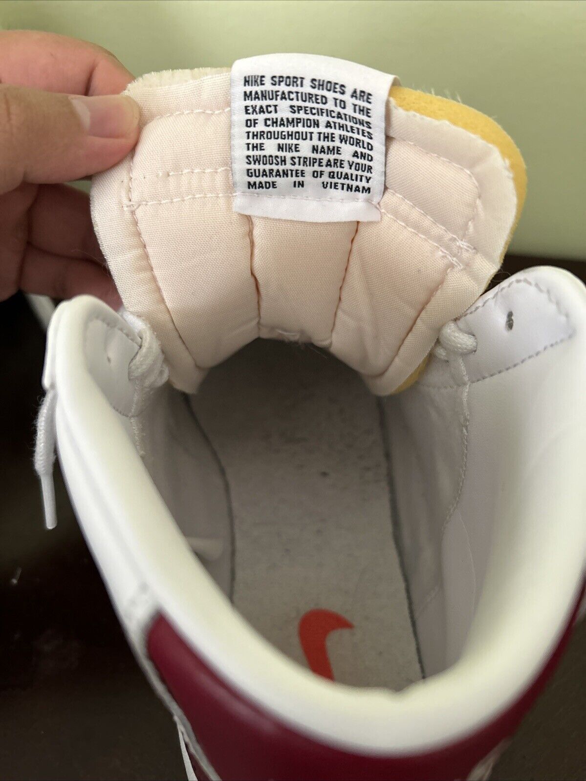 Nike NIKE BLAZER MID '77 VINTAGE WHITE / TEAM RED - SIZE 9 US - Size US 9 / EU 42 - 9 Thumbnail