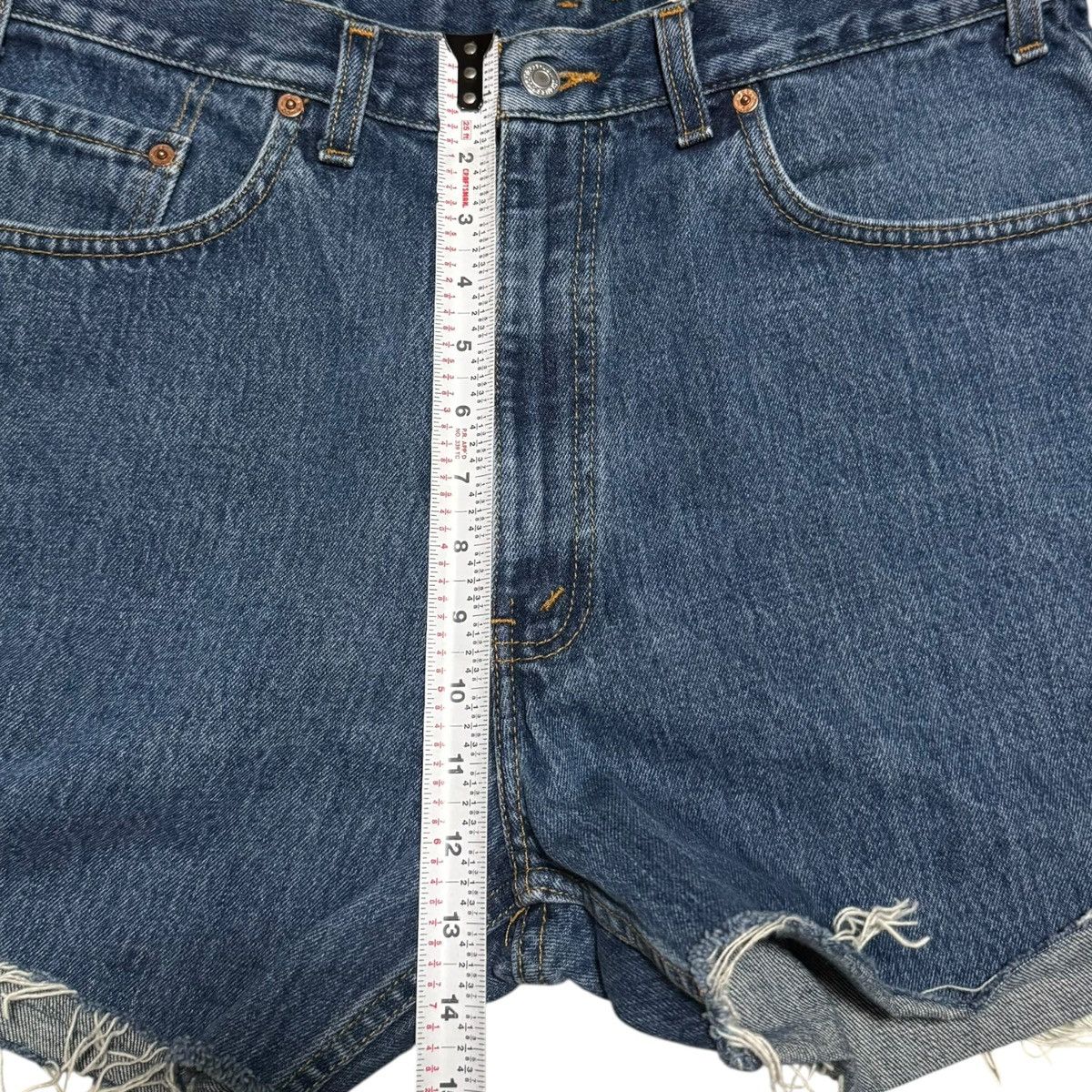 Levi's 2002 Levi's 550 Cut Off Jean Shorts Men's 38 (Fits 36) Size US 36 / EU 52 - 8 Thumbnail