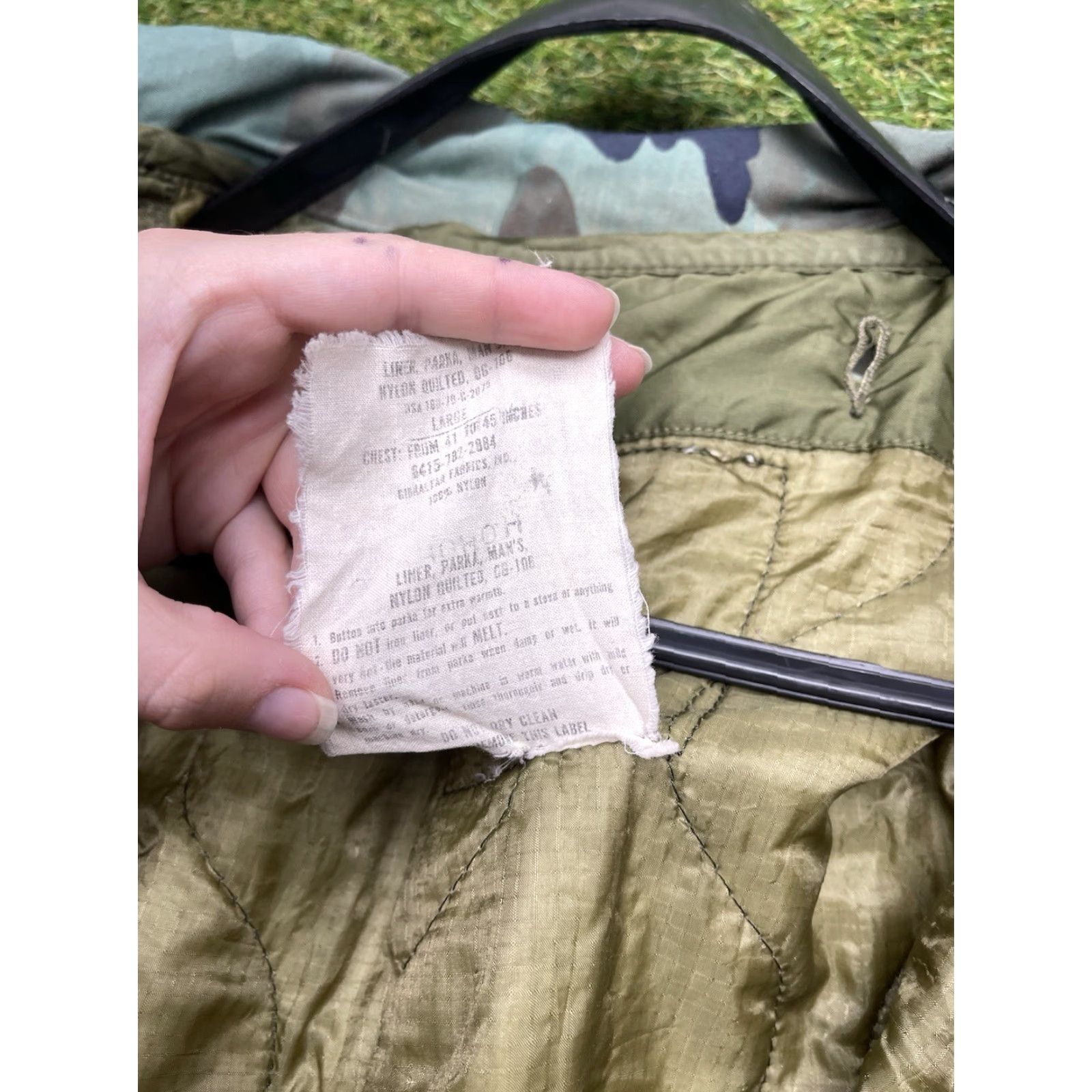 Vintage Vintage US Army Camouflage Field Jacket Mens Large Windbreaker Coat Winter Fall Spring Summer Military Outerwear Size US L / EU 52-54 / 3 - 6 Thumbnail