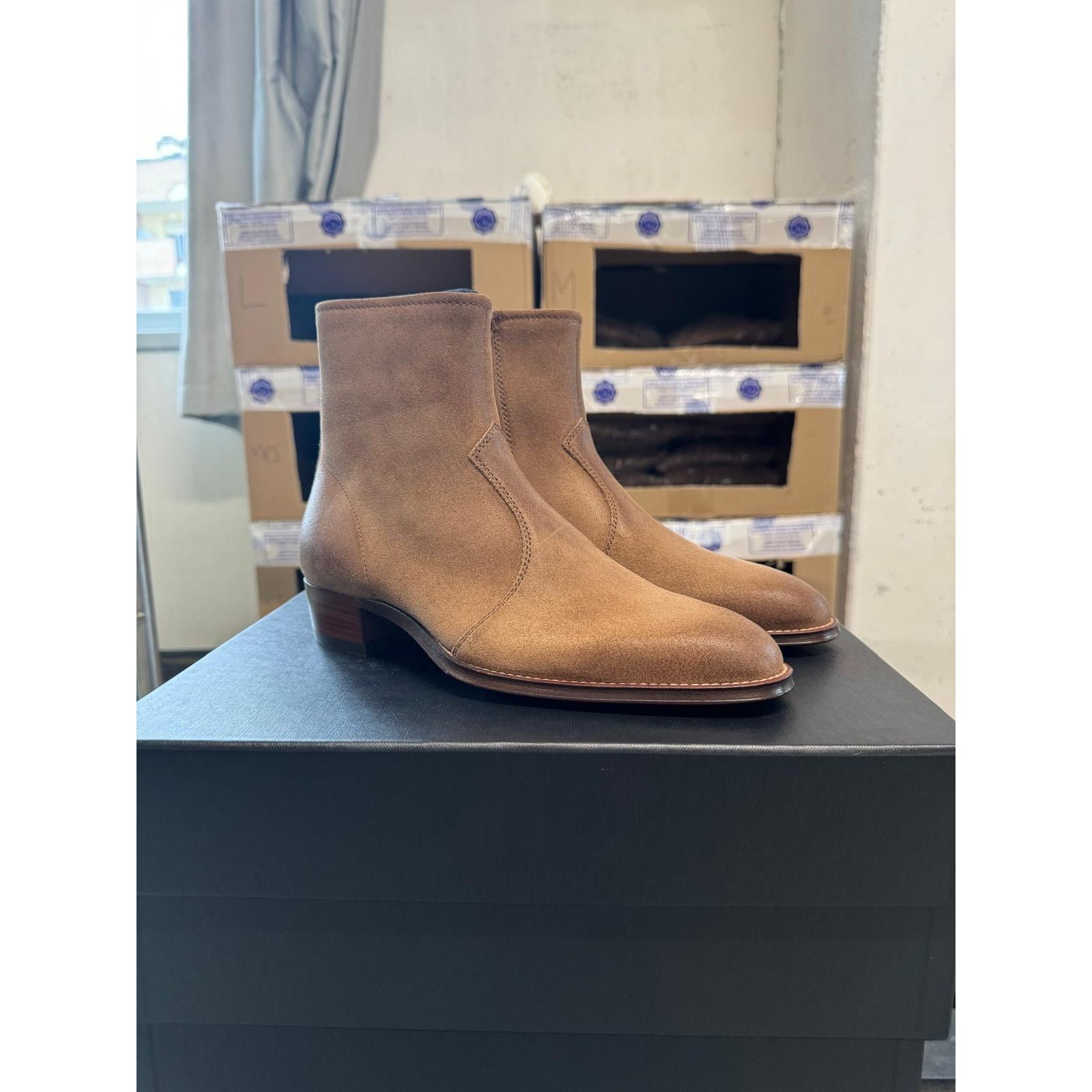Saint Laurent Paris o1alsimx924 Q:2 / 669285 Wyatt Chelsea Suede Boots in Brown Size US 7 / EU 40 - 12 Thumbnail