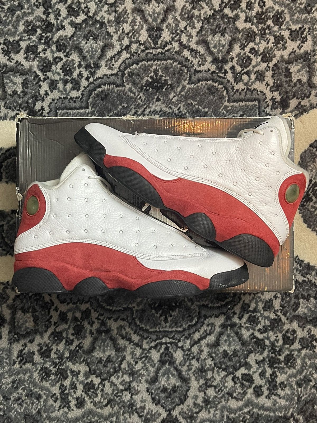 Nike Jordan 13 Cherry 2010 Size 10 Pre-Owned Size US 10 / EU 43 - 2 Thumbnail