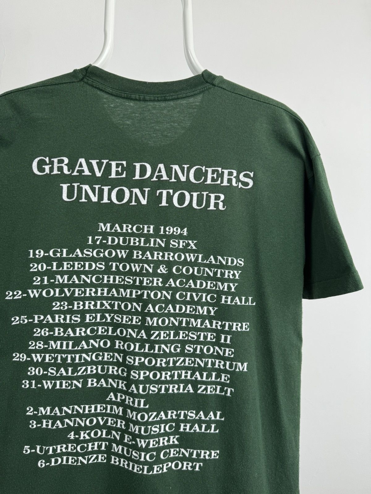 Band Tees Vintage 1994 Soul Asylum Grave Dancers Union Tour Tee Size US L / EU 52-54 / 3 - 6 Thumbnail