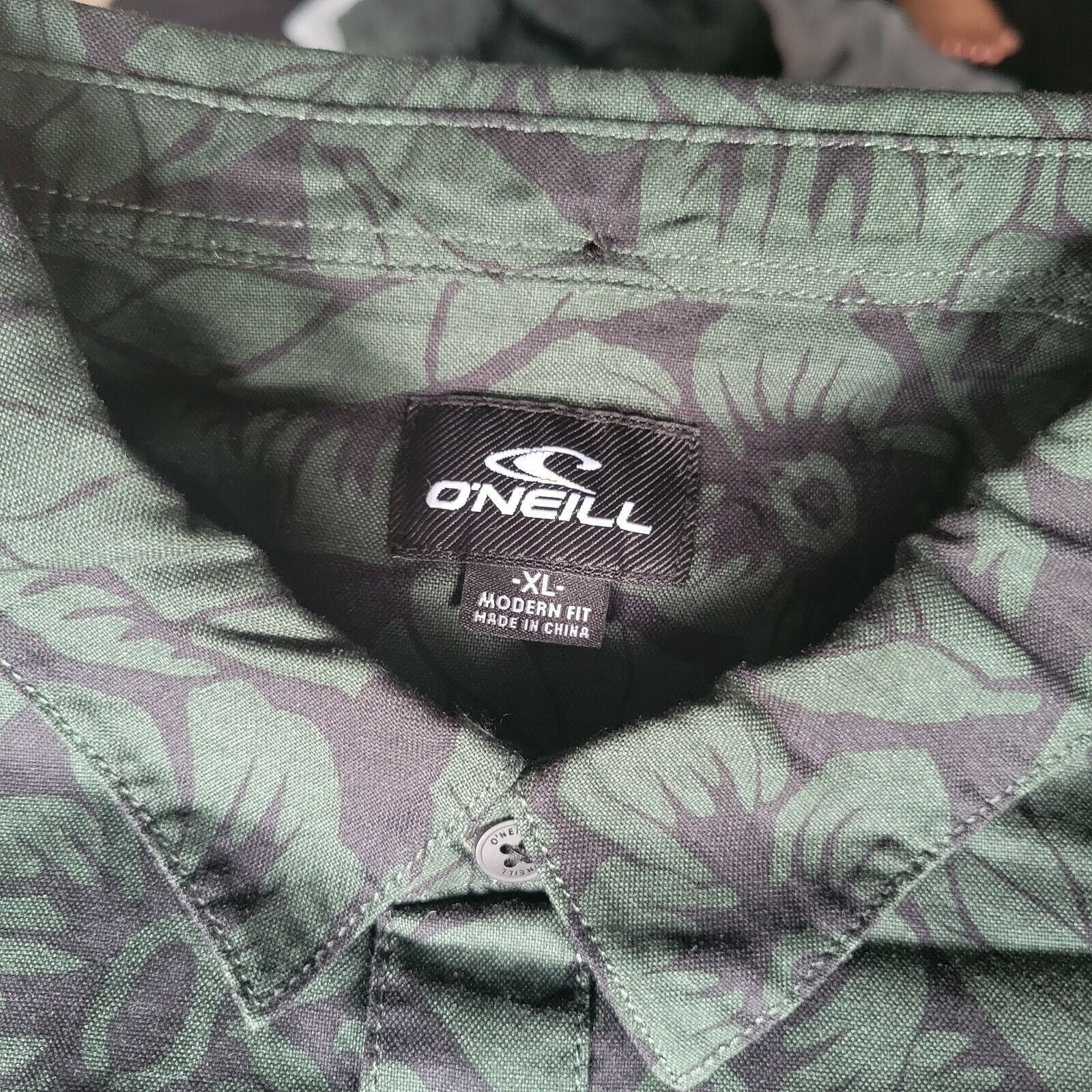 O'Neill Men's O'Neill Forest Green Button-Up Shirt. Size XXL. Size US XXL / EU 58 / 5 - 9 Thumbnail