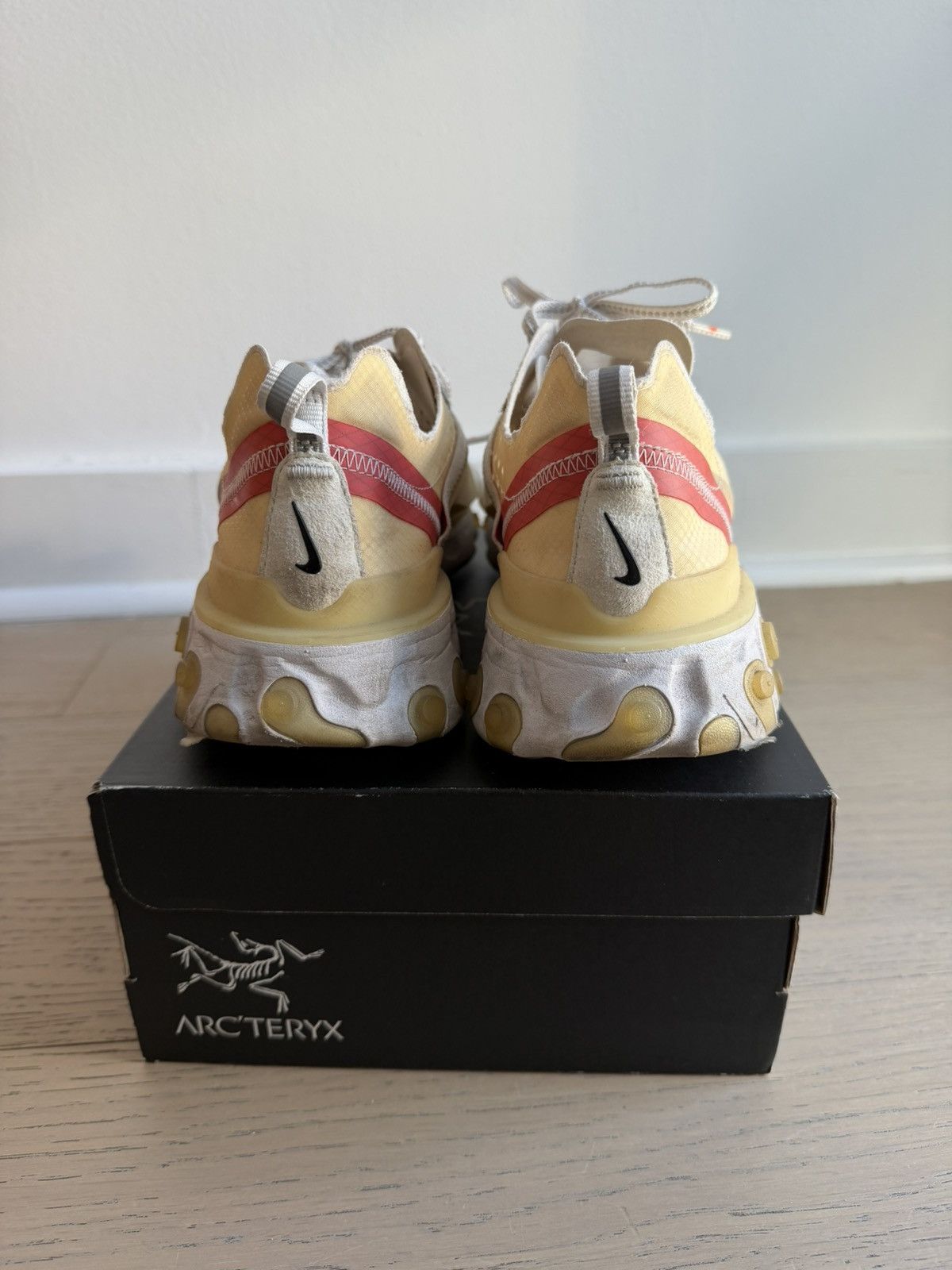 Nike Nike React Element 87 - Sail Light Bone Size US 9 / EU 42 - 2 Thumbnail