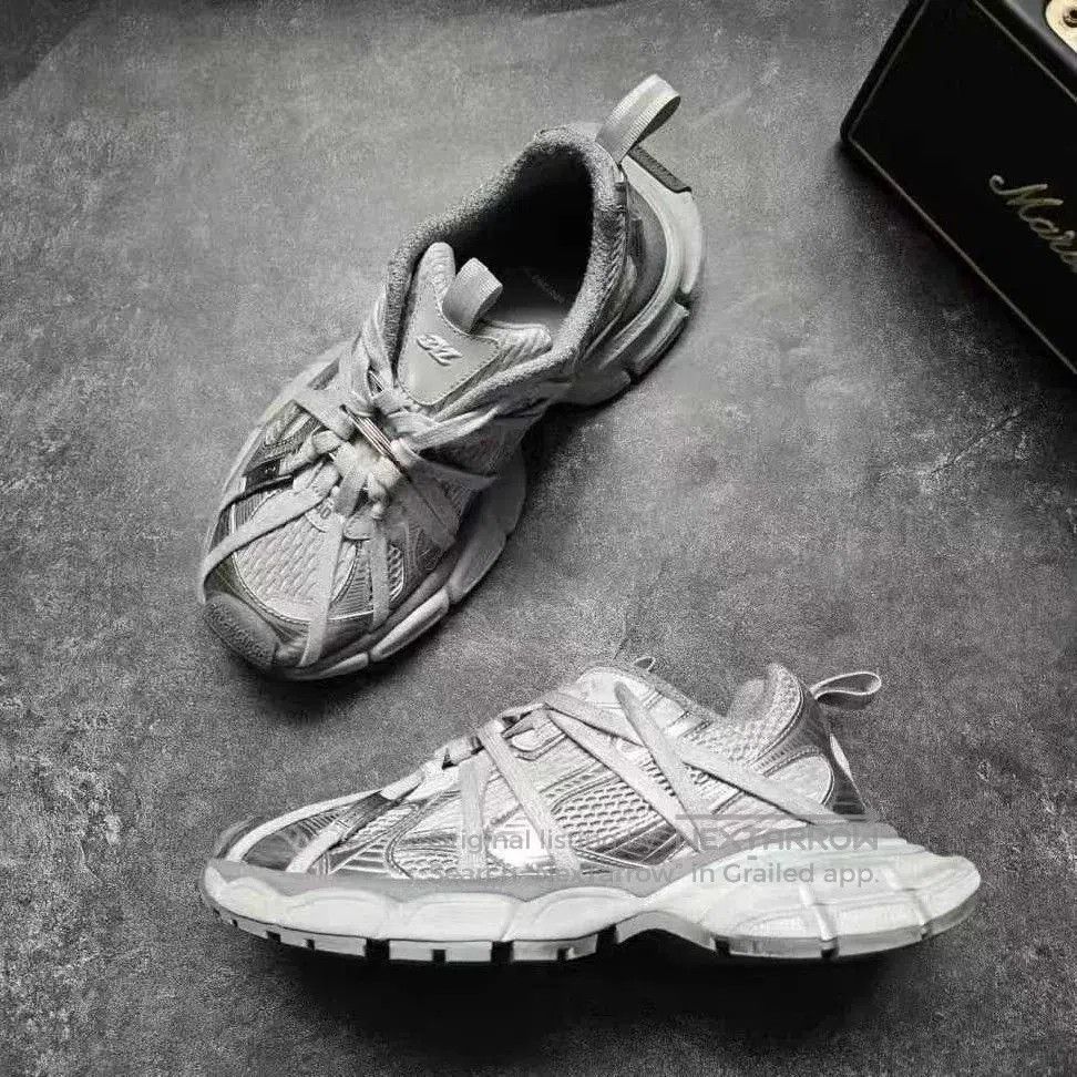 Balenciaga balenciaga 3xl gray sneaker with metal buckle. Size US 9 / EU 42 - 4 Thumbnail