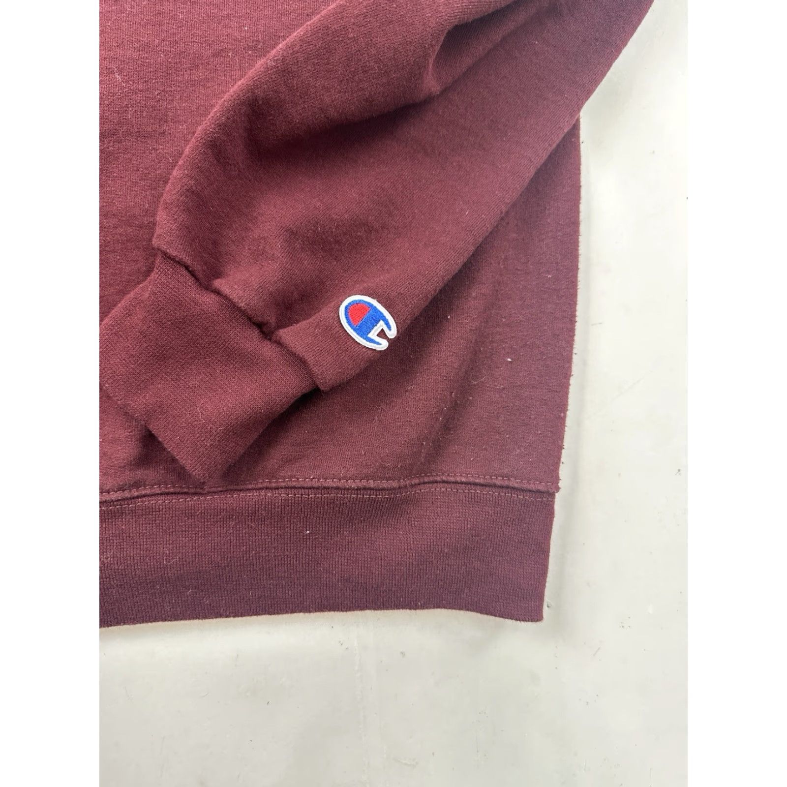 Champion Champion Sweatshirt Mens Small Red Burgundy Pullover Crew Neck Spellout Size US M / EU 48-50 / 2 - 2 Thumbnail