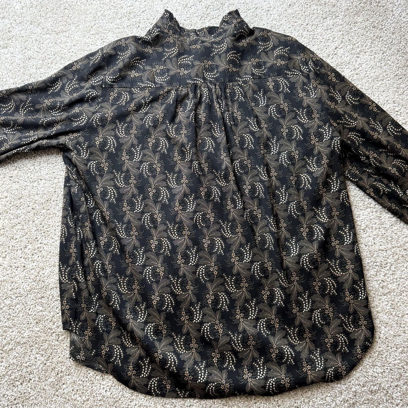 Ann Taylor Ann Taylor Blouse Womens XL Black Floral Button Front Long Sleeve Lightweight Size XL / US 12-14 / IT 48-50 - 4 Thumbnail