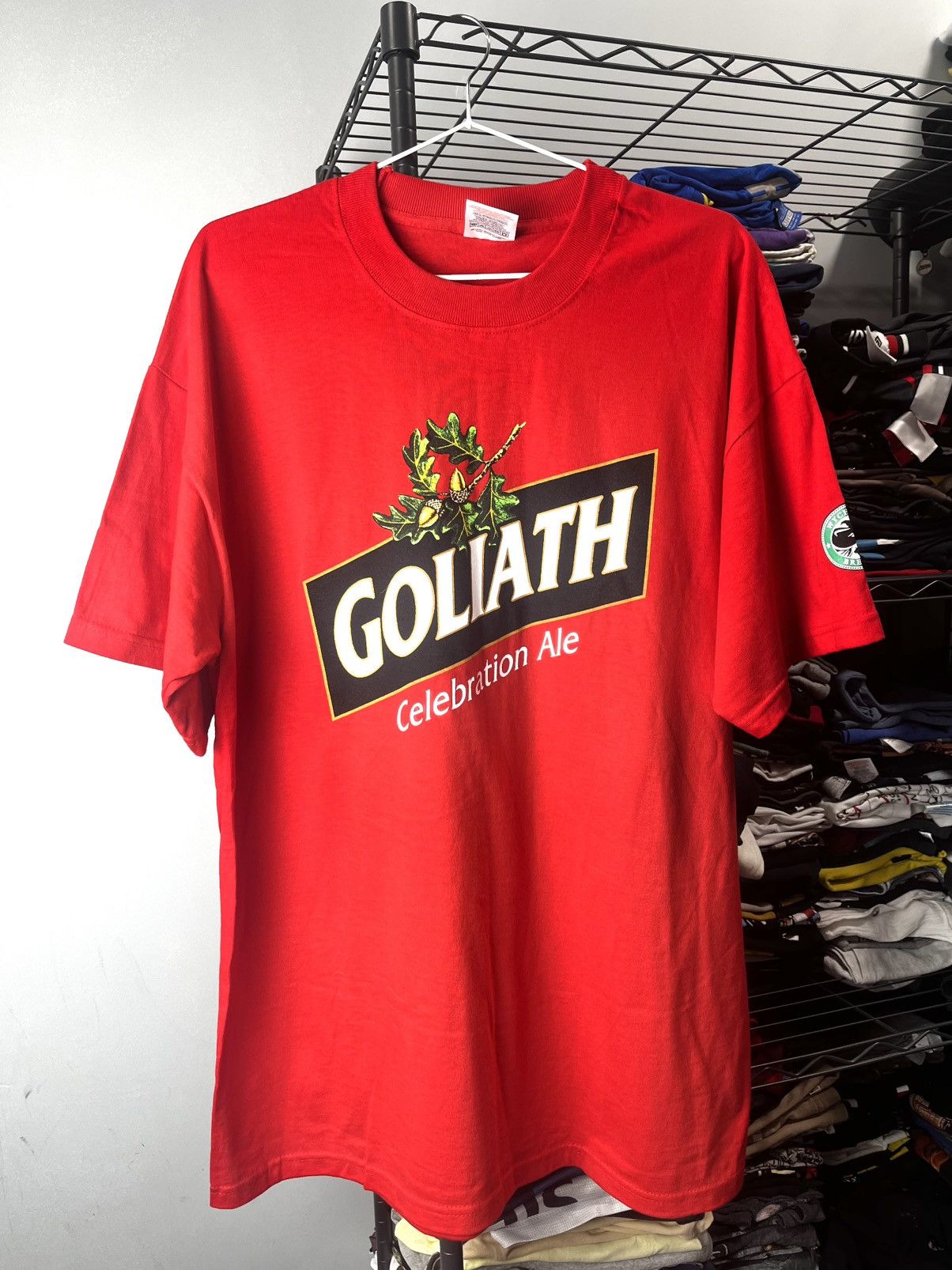 Vintage Vintage Goliath Wychwood Alcohol Beer T Shirt Lager Size US XL / EU 56 / 4 - 1 Thumbnail