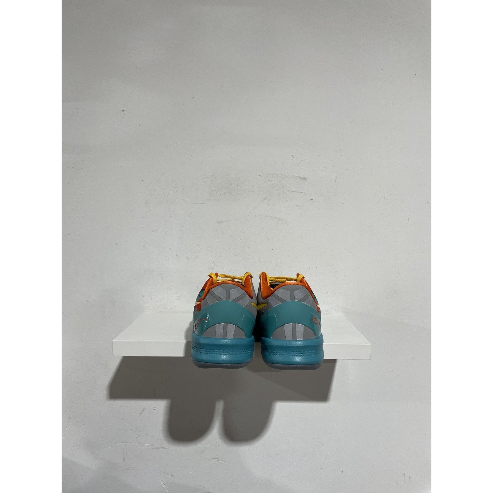 Nike NIKE KOBE 8 PROTRO VENICE BEACH SIZE 9.5 NEW Size US 9.5 / EU 42-43 - 5 Thumbnail