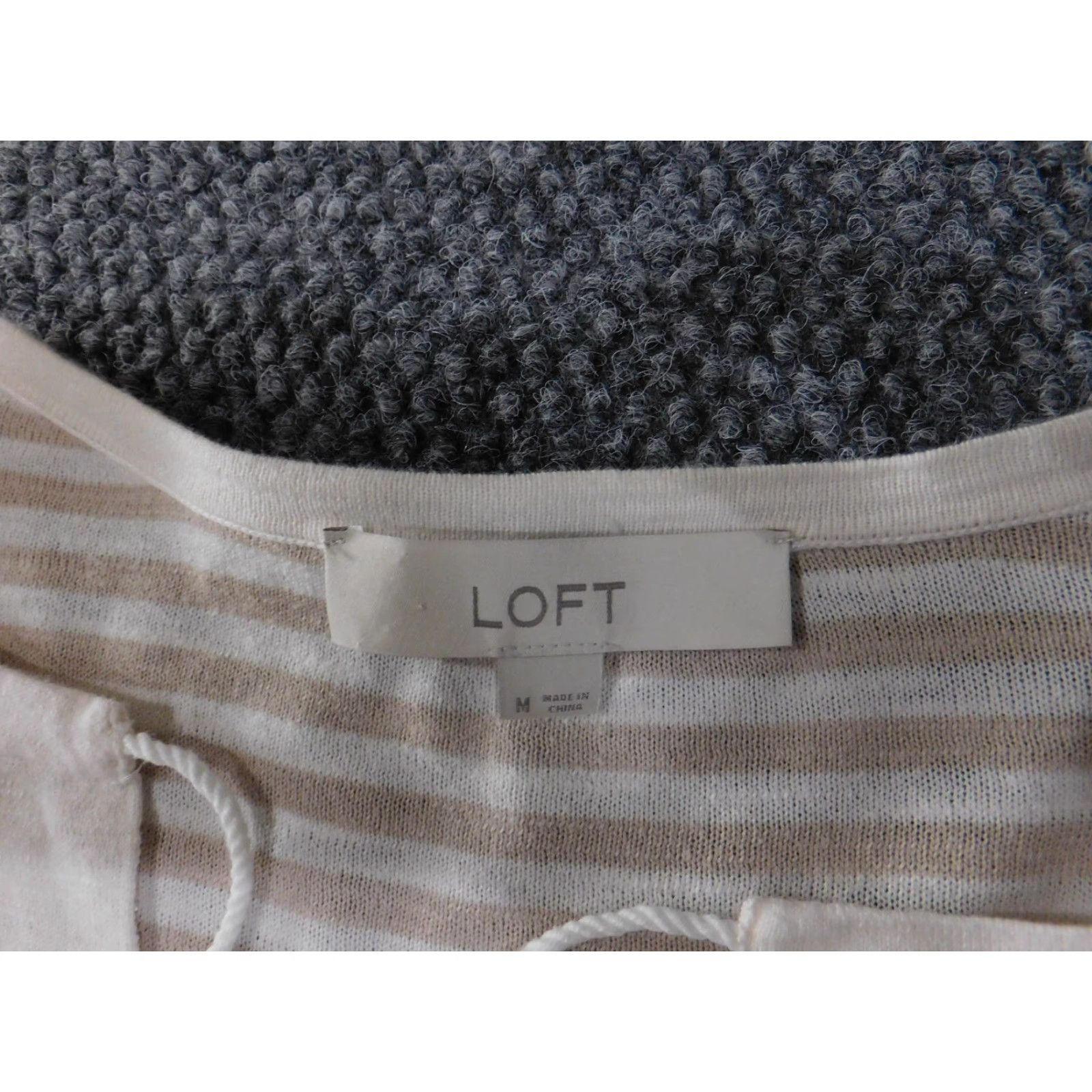 Loft LOFT Shirt Womens Medium White Striped Beige Long Sleeve Tie Neck Button-Up Cotton Knit VINTAGE No, not; but keep concise Size M / US 6-8 / IT 42-44 - 4 Thumbnail