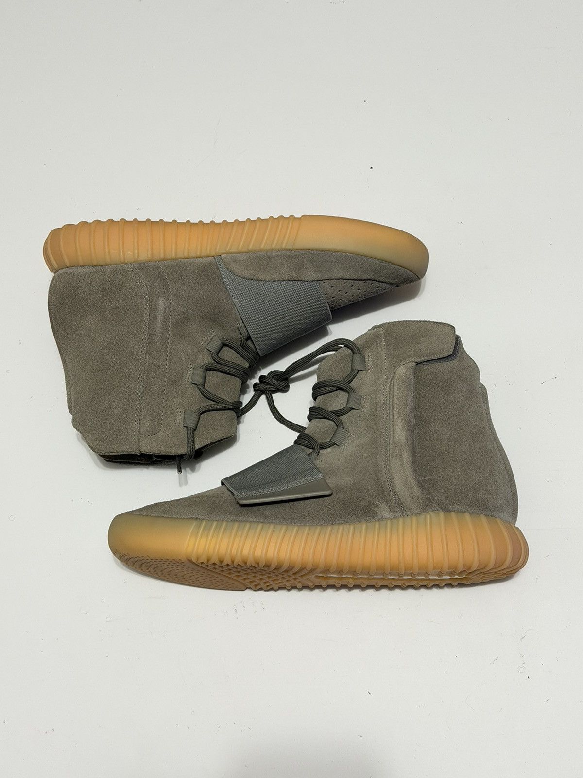 Yeezy Yeezy boost 750 grey glows Size US 10 / EU 43 - 1 Thumbnail