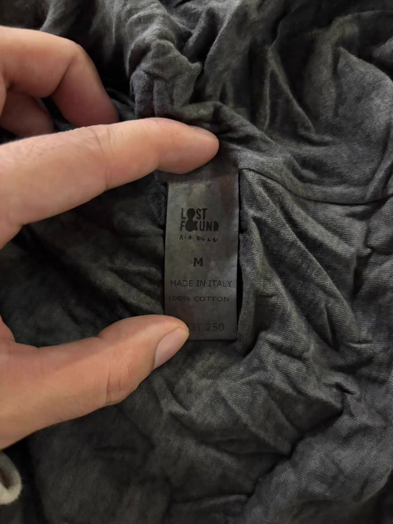 Lost & Found Ria Dunn LOST&FOUND 2012 Black Cold‑Dye Cardigan Ｑ25 Size US M / EU 48-50 / 2 - 5 Thumbnail
