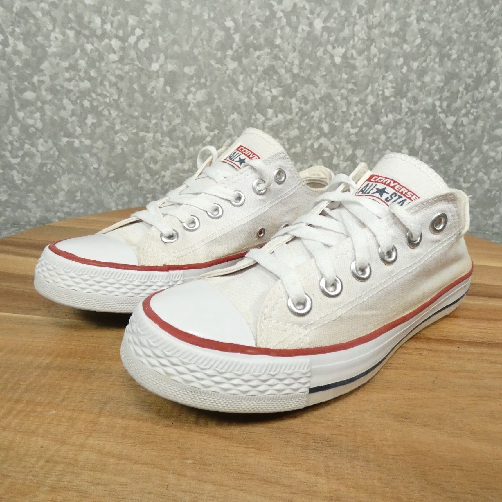 Converse Converse All-Star Chuck Taylor Sneaker Mens 3.5 Womens 5.5 White Canvas Size US 5.5 / IT 35.5 - 7 Thumbnail