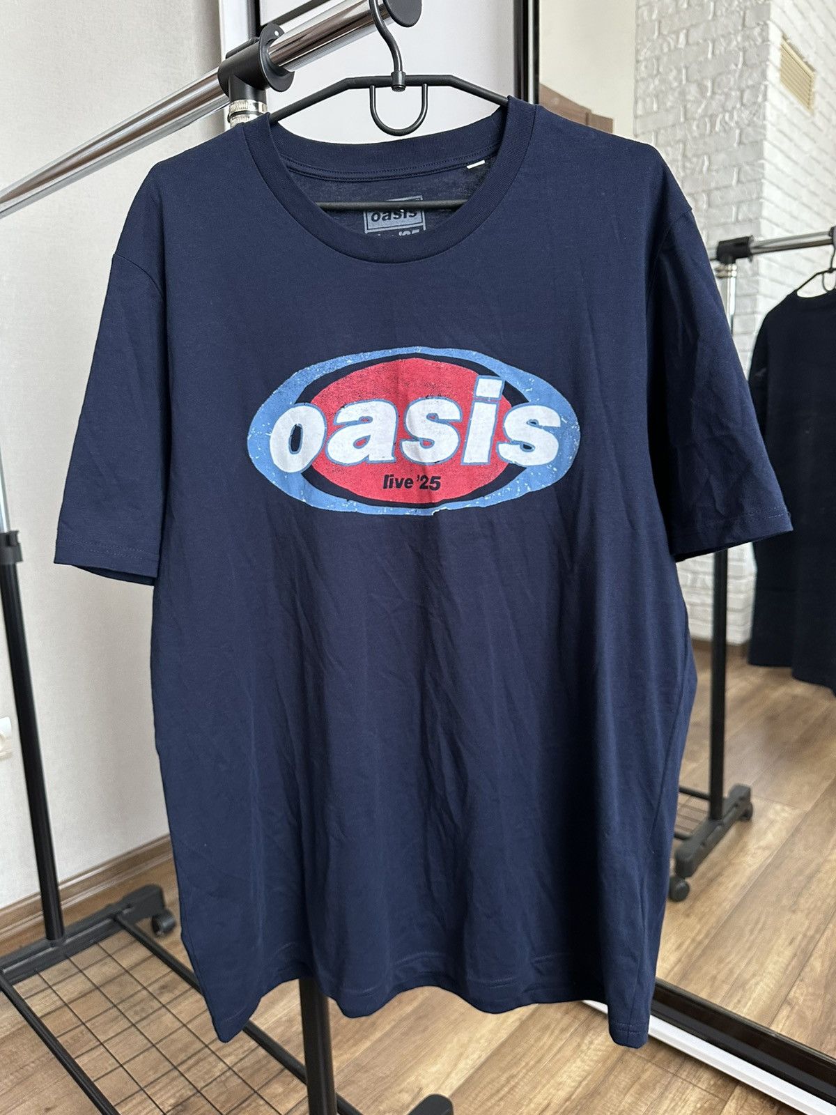 Band Tees Oasis Live 25 Tour Band T-Shirt Tee Vintage Size US XL / EU 56 / 4 - 3 Thumbnail