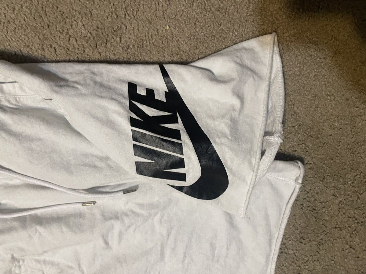Nike Nike cut hem shorts Size US 32 / EU 48 - 2 Thumbnail