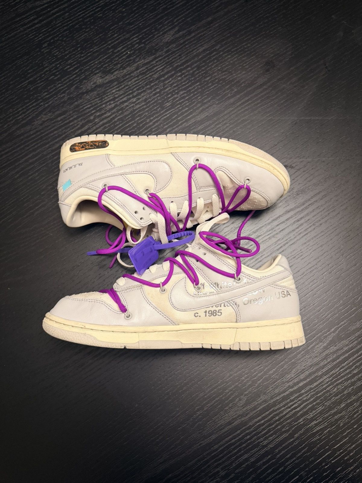 Nike × Off-White Off White x Nike Dunk Low ‘Lot 28 of 50’ Size US 9 / EU 42 - 2 Thumbnail