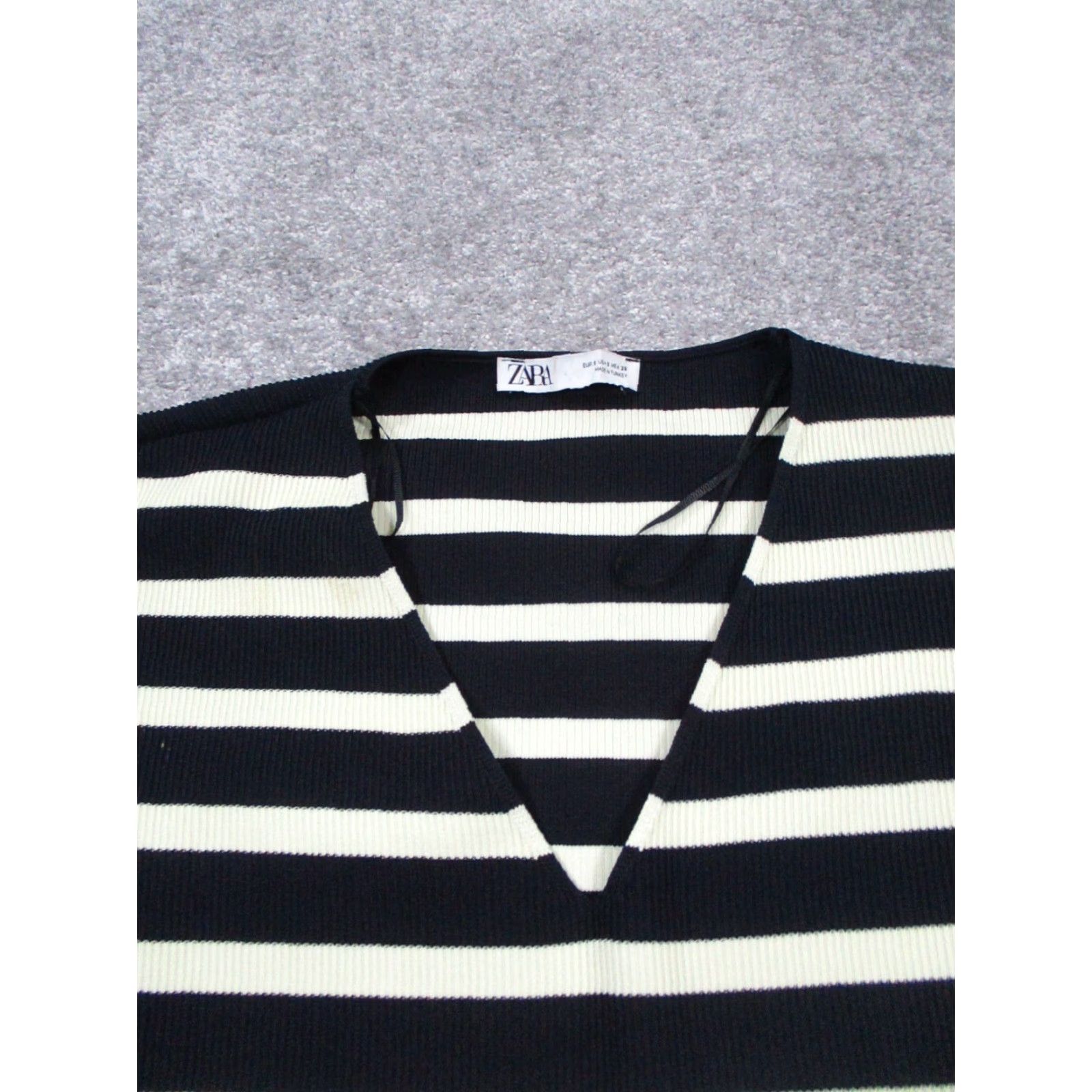 Zara Zara Sweater Womens Small Blue Beige Knit Pullover V-Neck Long Sleeve Casual Winter Fall Regular Polyester Knit Pattern Striped Size S / US 4 / IT 40 - 2 Thumbnail