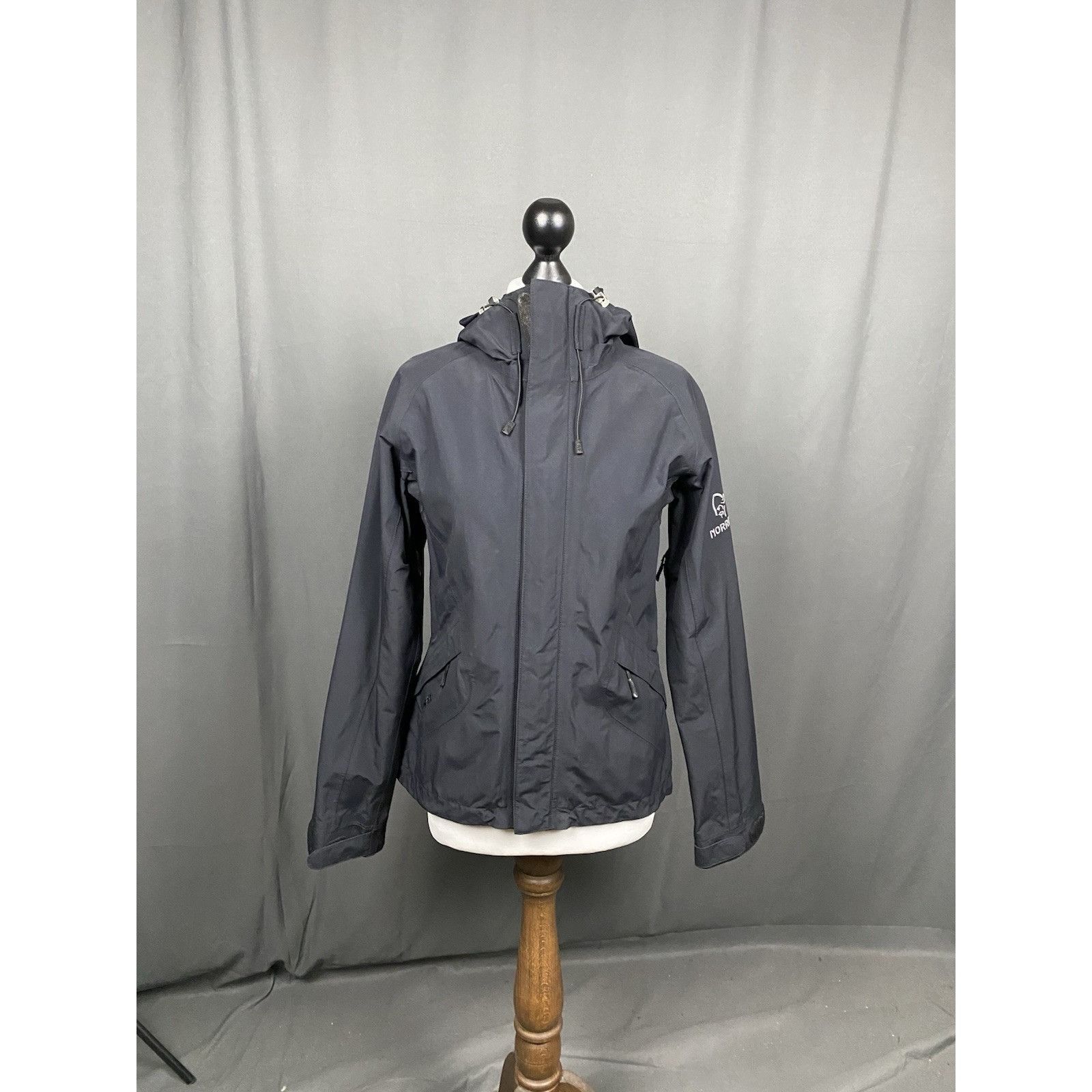 Norrona Norrona Vidda GTX Women's Black Gore-Tex Windbreaker Jacket Size XS / US 0-2 / IT 36-38 - 3 Thumbnail