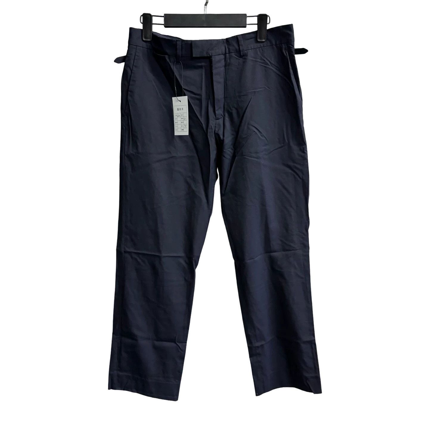 Louis Vuitton Louis Vuitton Metal Logo Casual Trousers Size 32 Size US 32 / EU 48 - 1 Thumbnail