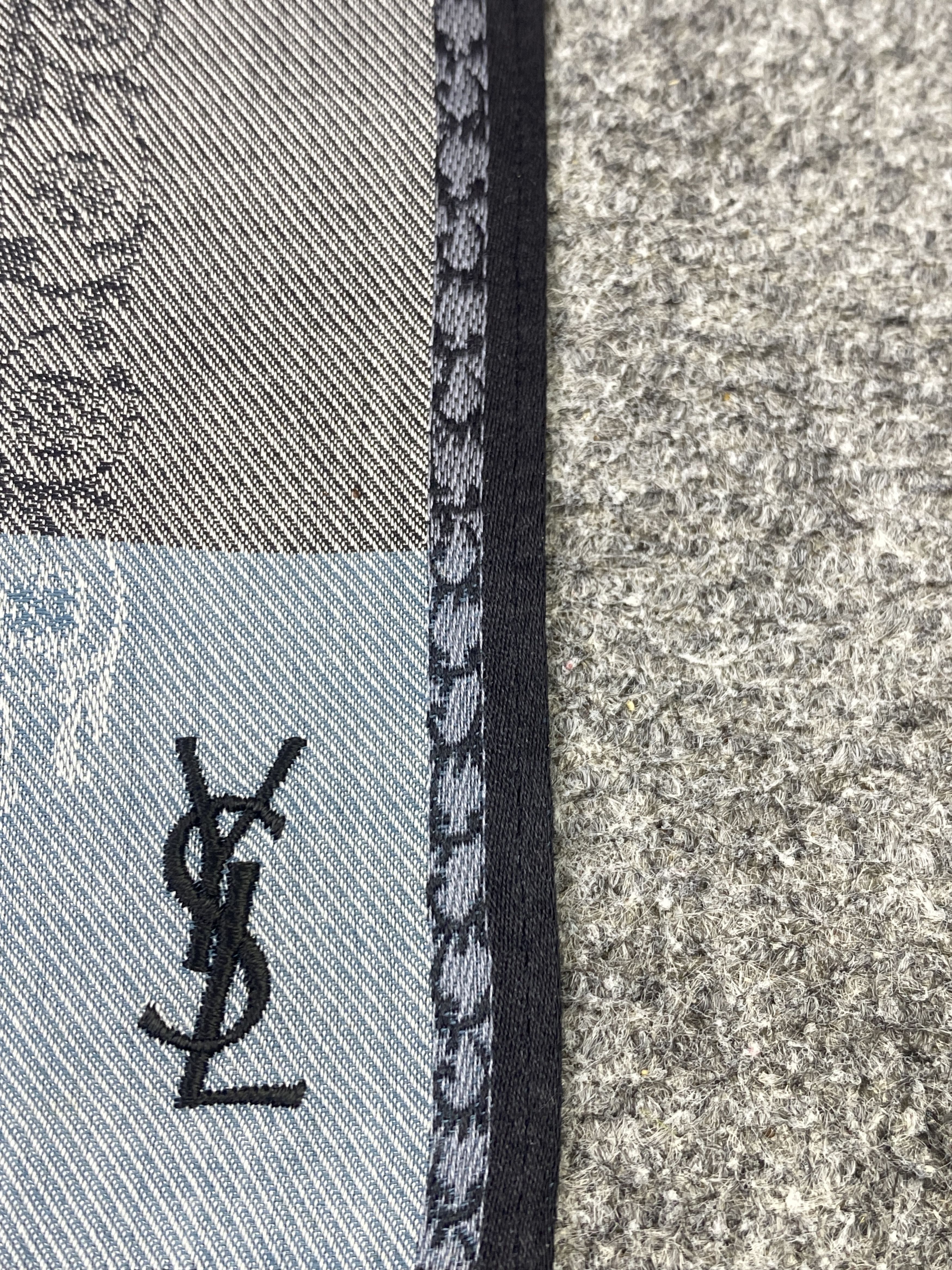 Yves Saint Laurent Yves Saint Laurent Handkerchief / Neckerchief KT0230 Size ONE SIZE - 6 Thumbnail