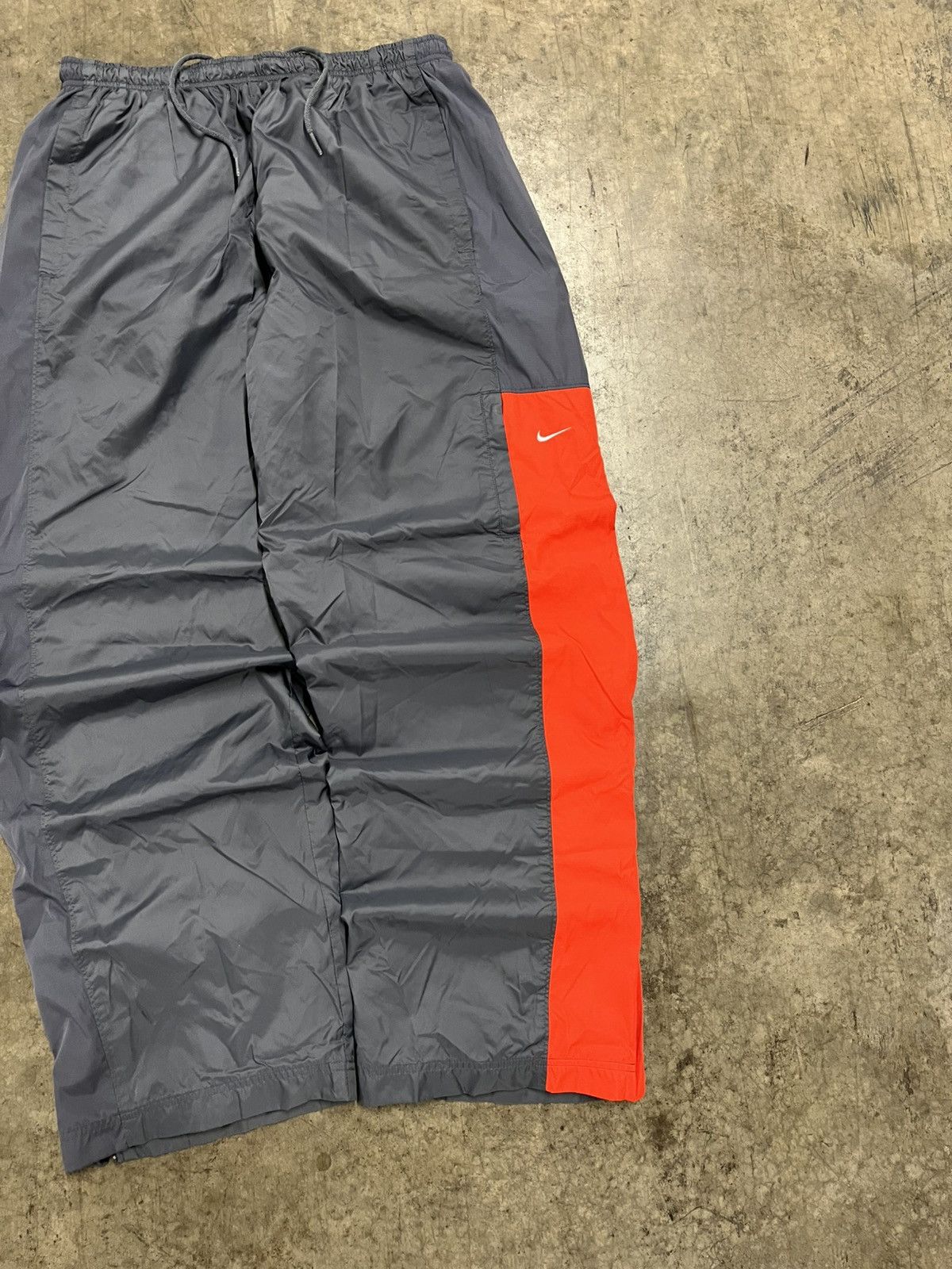 Nike × Vintage Nike track pants y2k baggy fit hype sporty wide leg skater Size US 32 / EU 48 - 6 Thumbnail